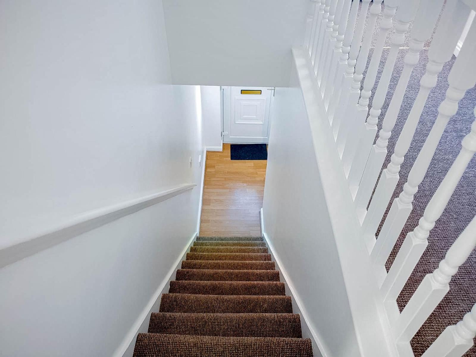 Three-Bedroom Apartment - Photo 3