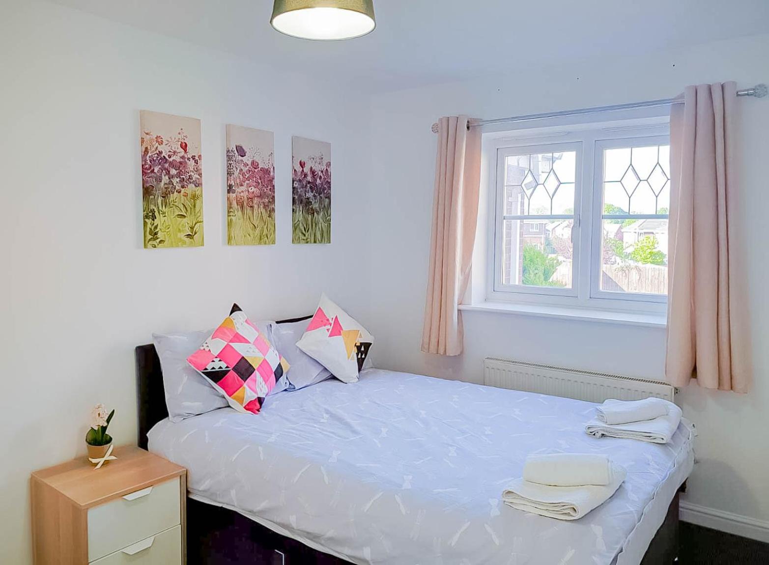 Three-Bedroom Apartment - Photo 7