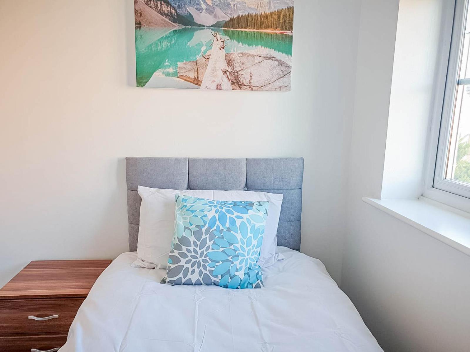 Three-Bedroom Apartment - Photo 9