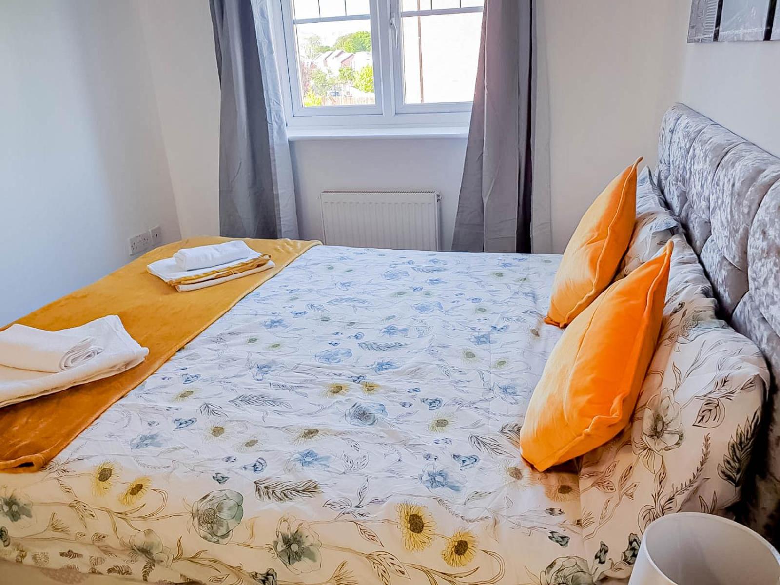 Three-Bedroom Apartment - Photo 12