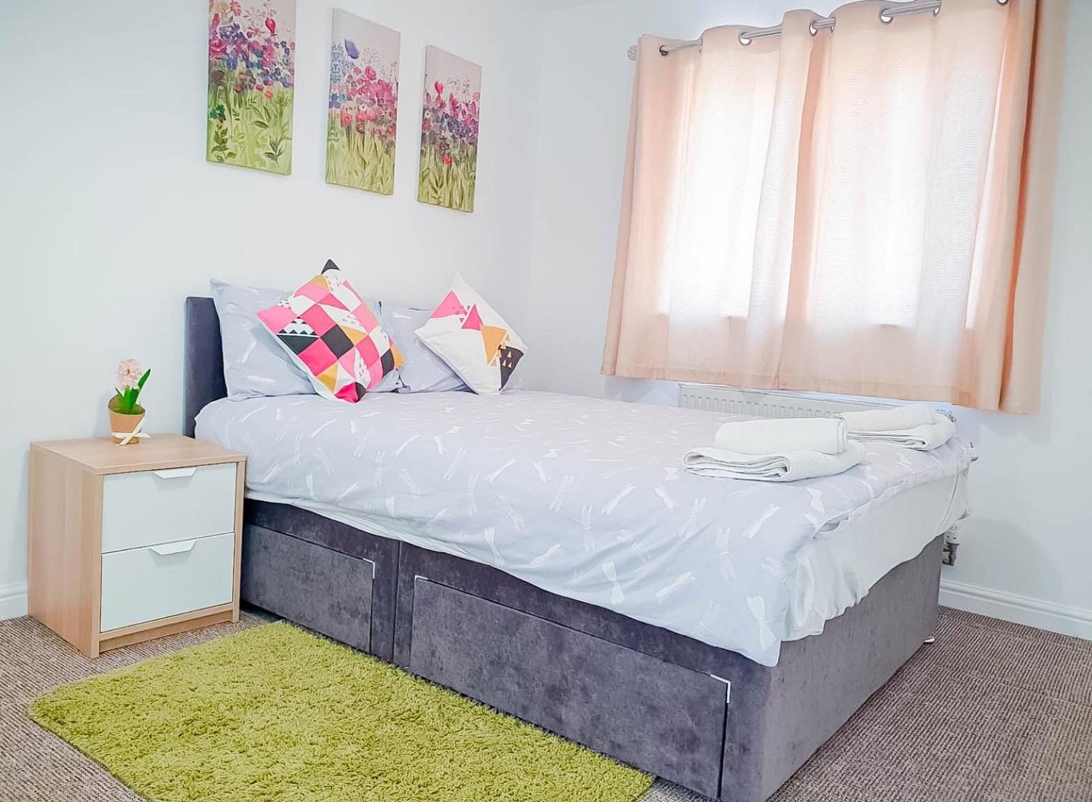 Three-Bedroom Apartment - Photo 20