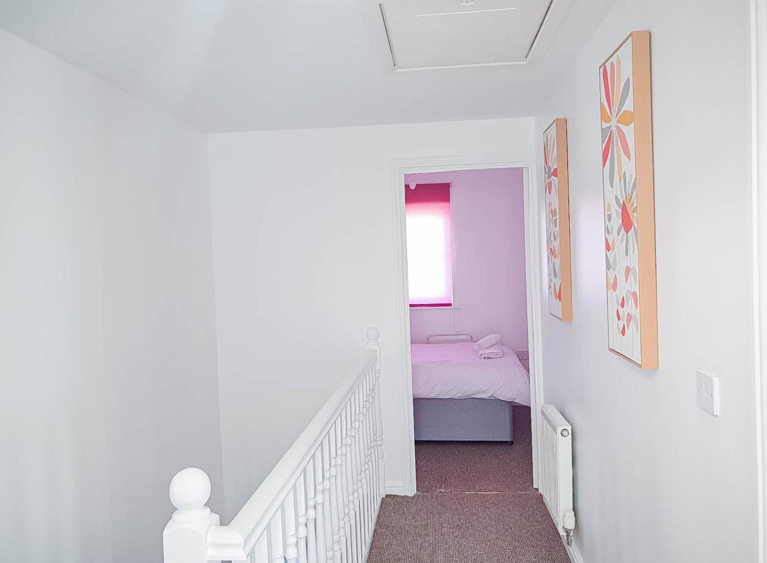 Three-Bedroom Apartment - Photo 21