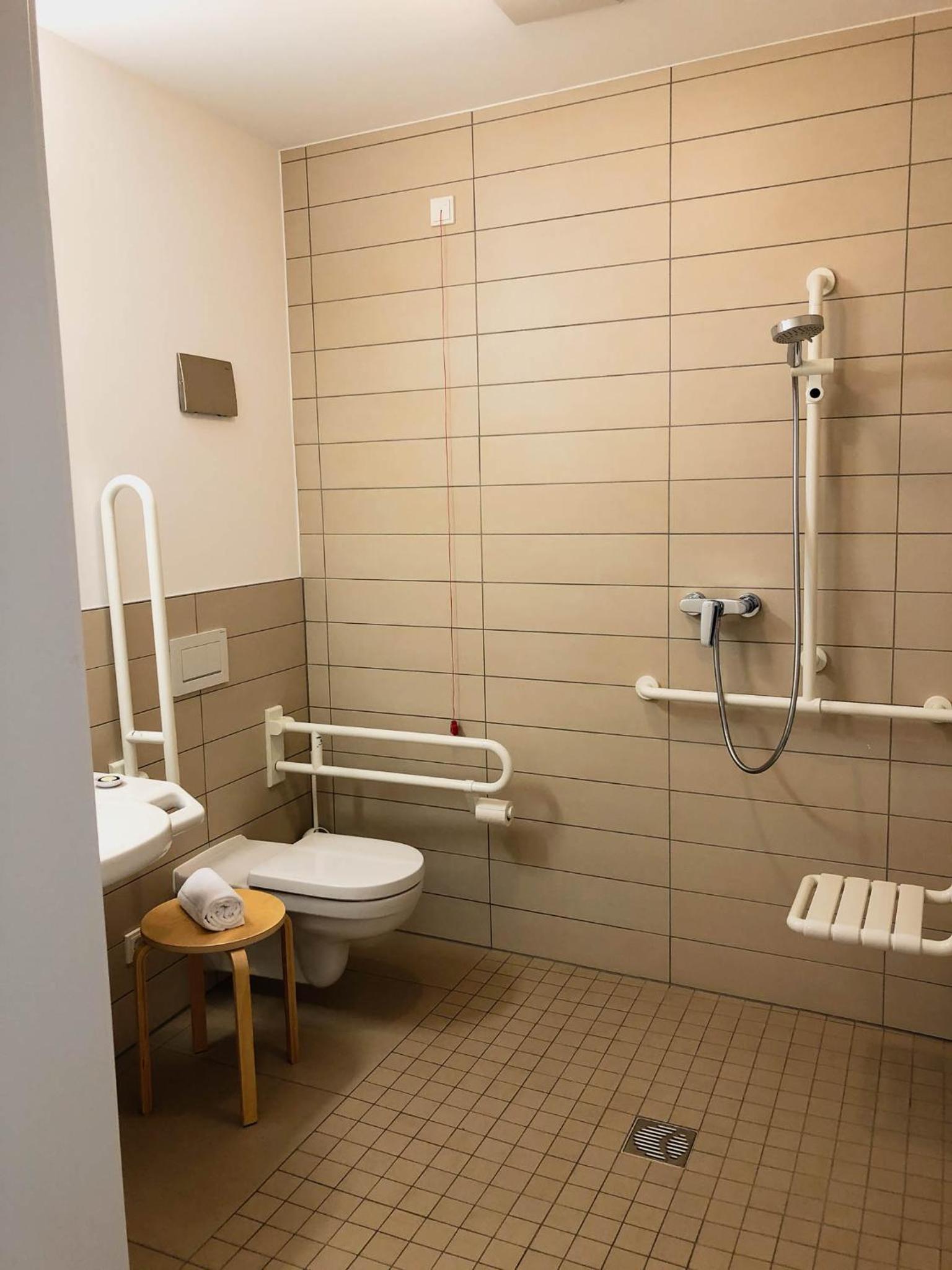 Double Room - Disability Access - Photo 3