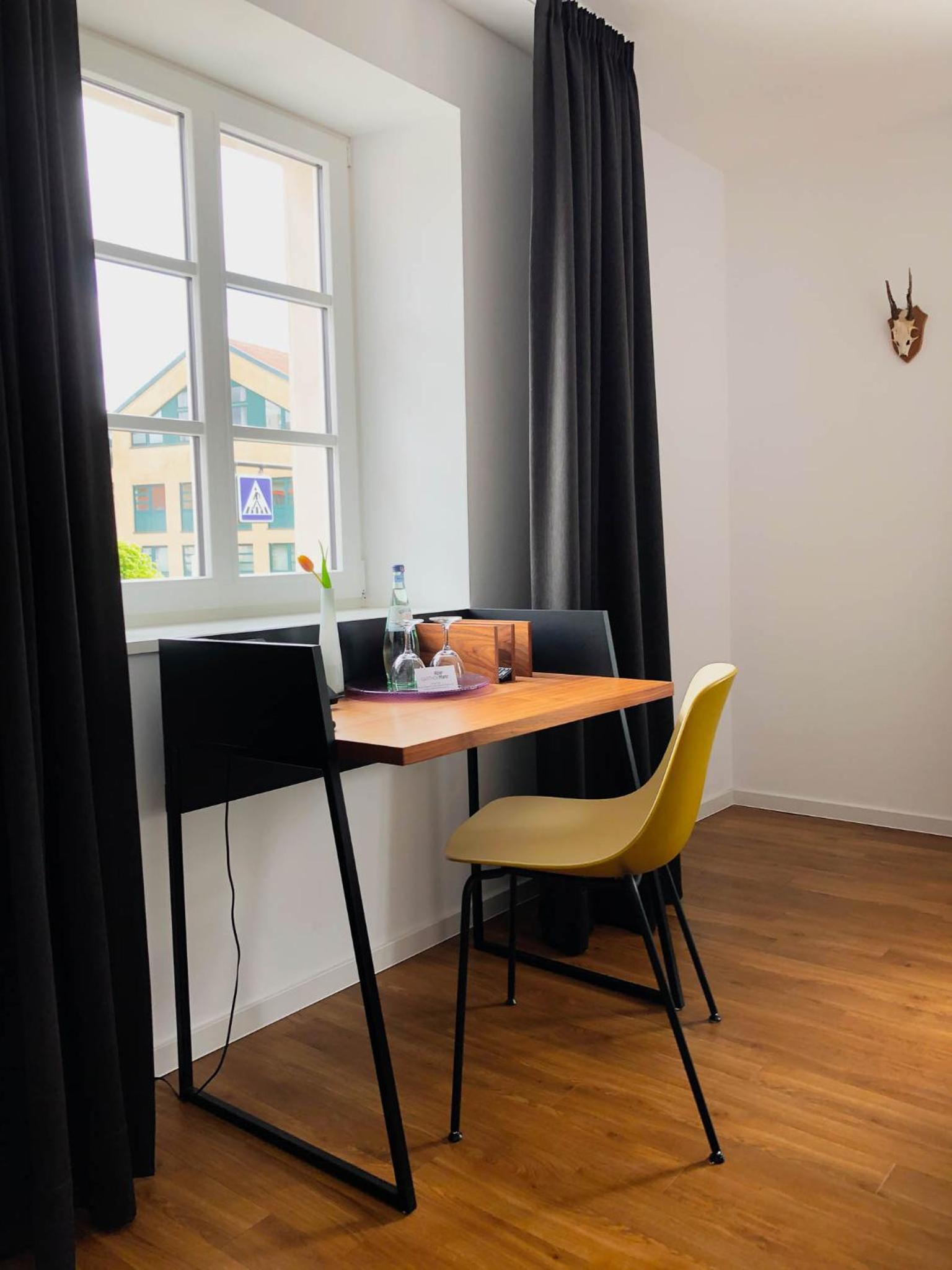 Small Double Room - Photo 2