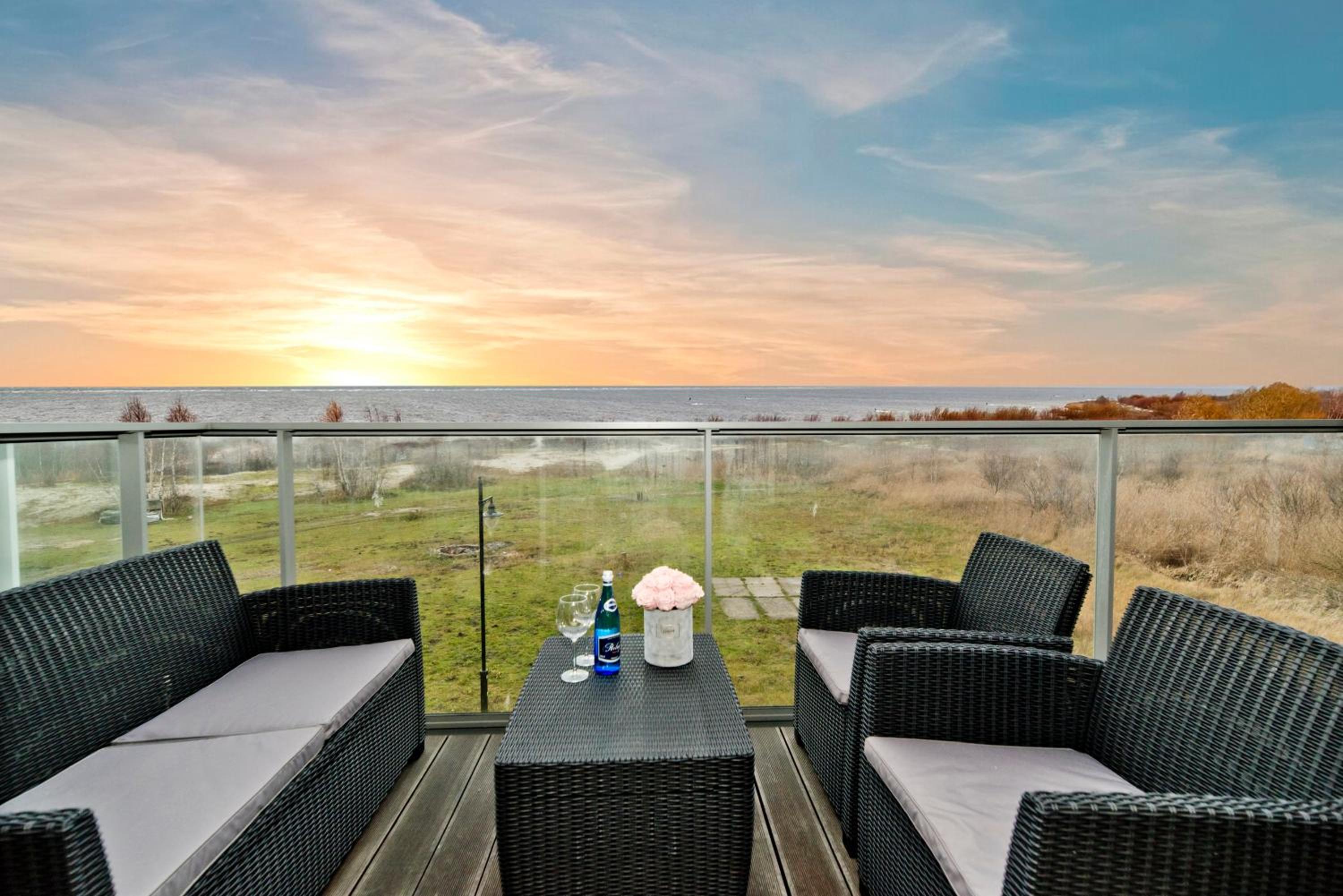 Two-Bedroom Apartment with Sea View - Abrahama 24/A21 Street photo 2