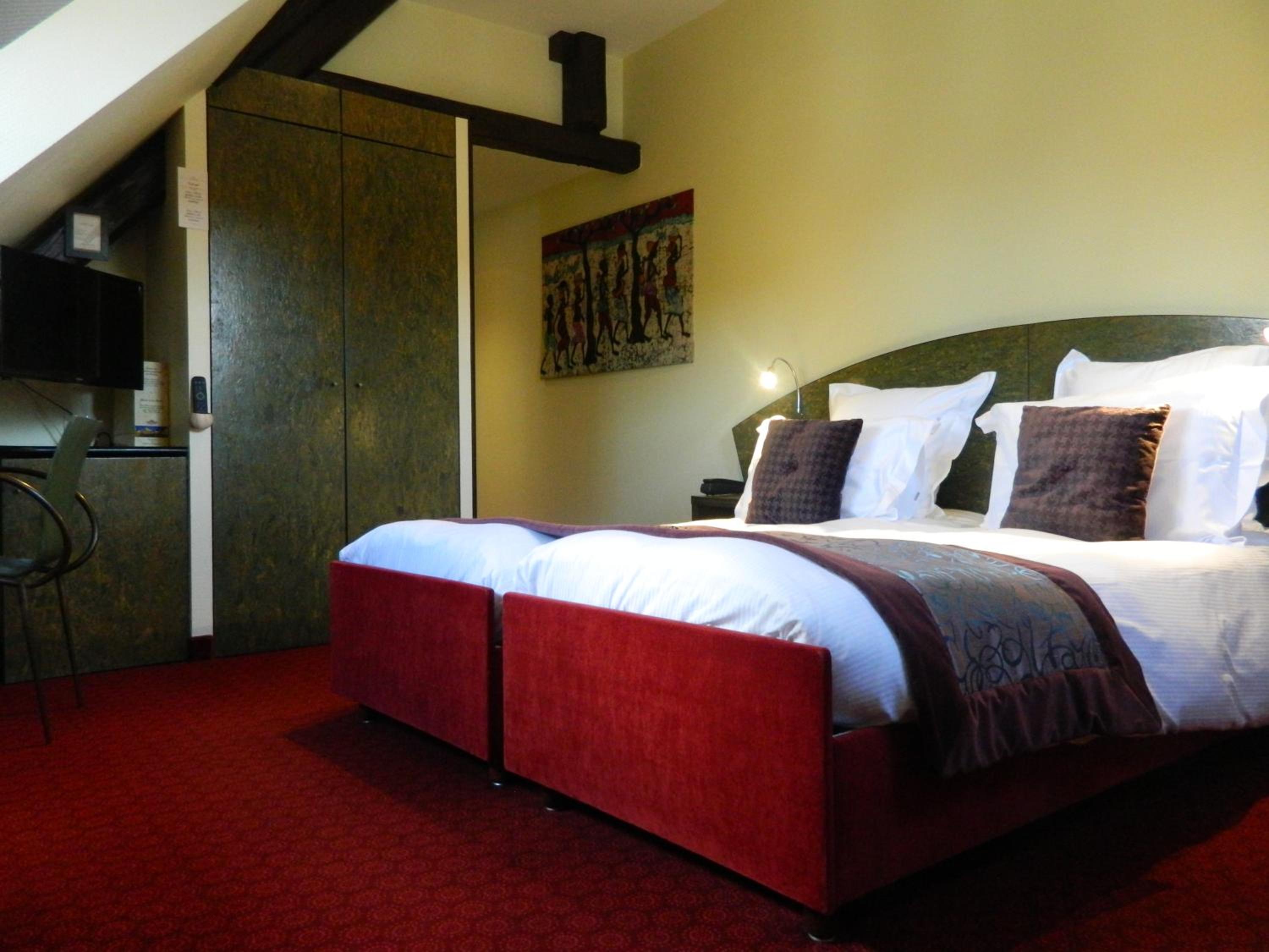 Standard Double Room - Photo 7