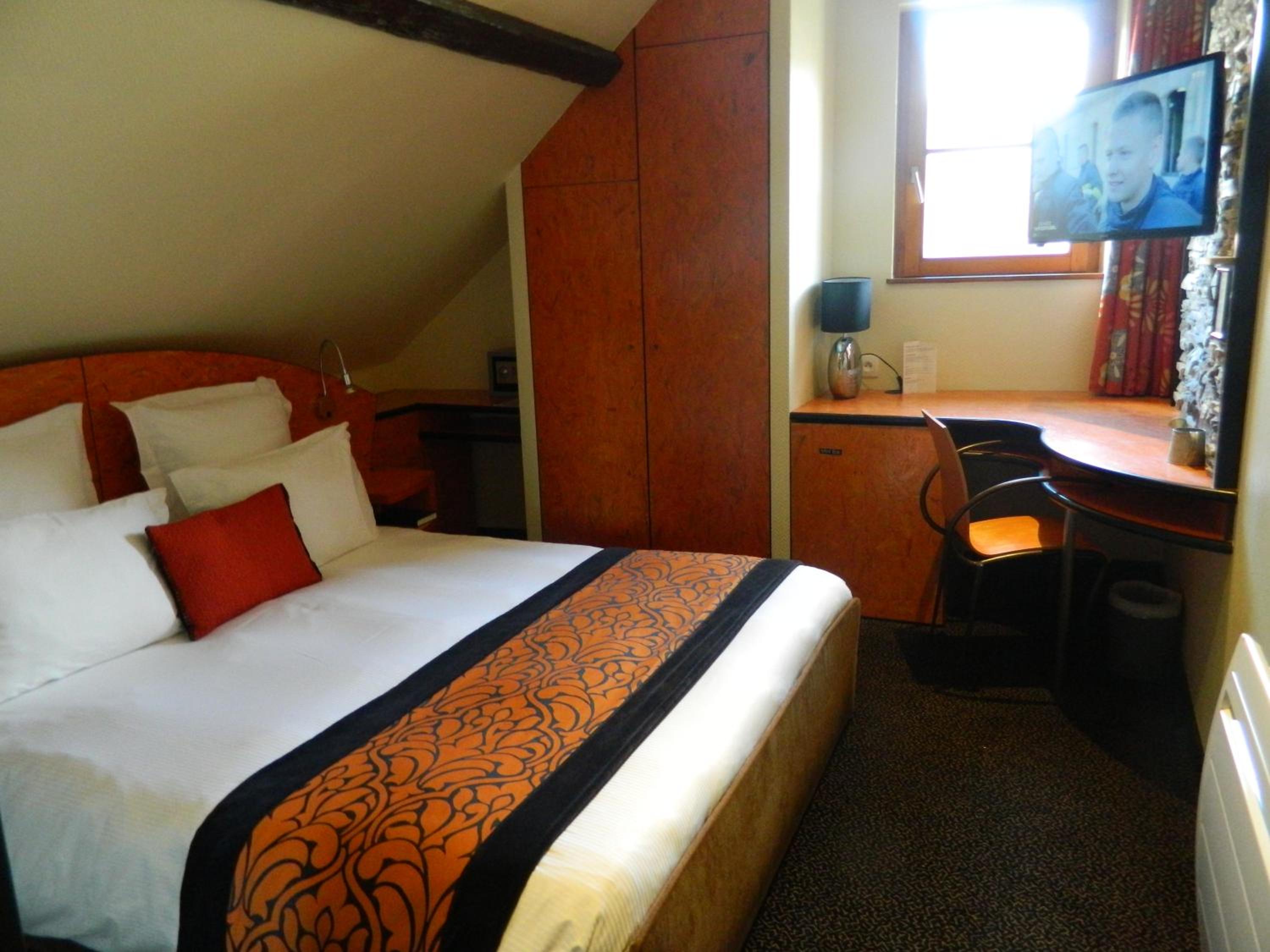Standard Double Room - Photo 6
