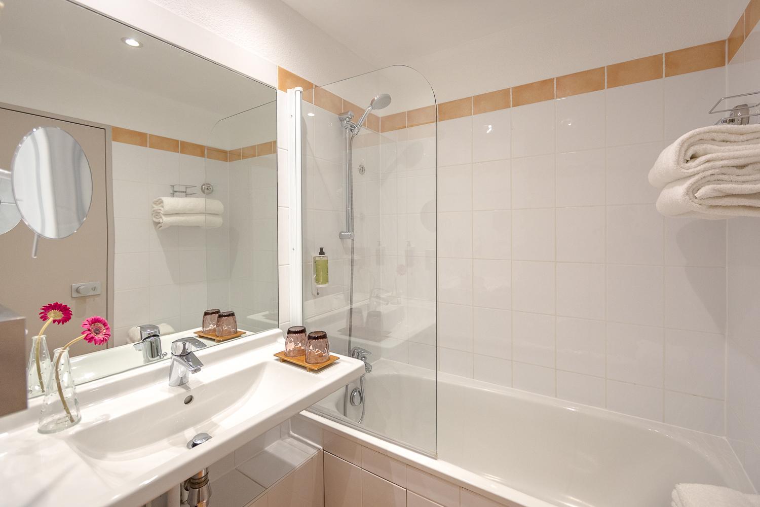 Privilege Queen Room - Photo 3