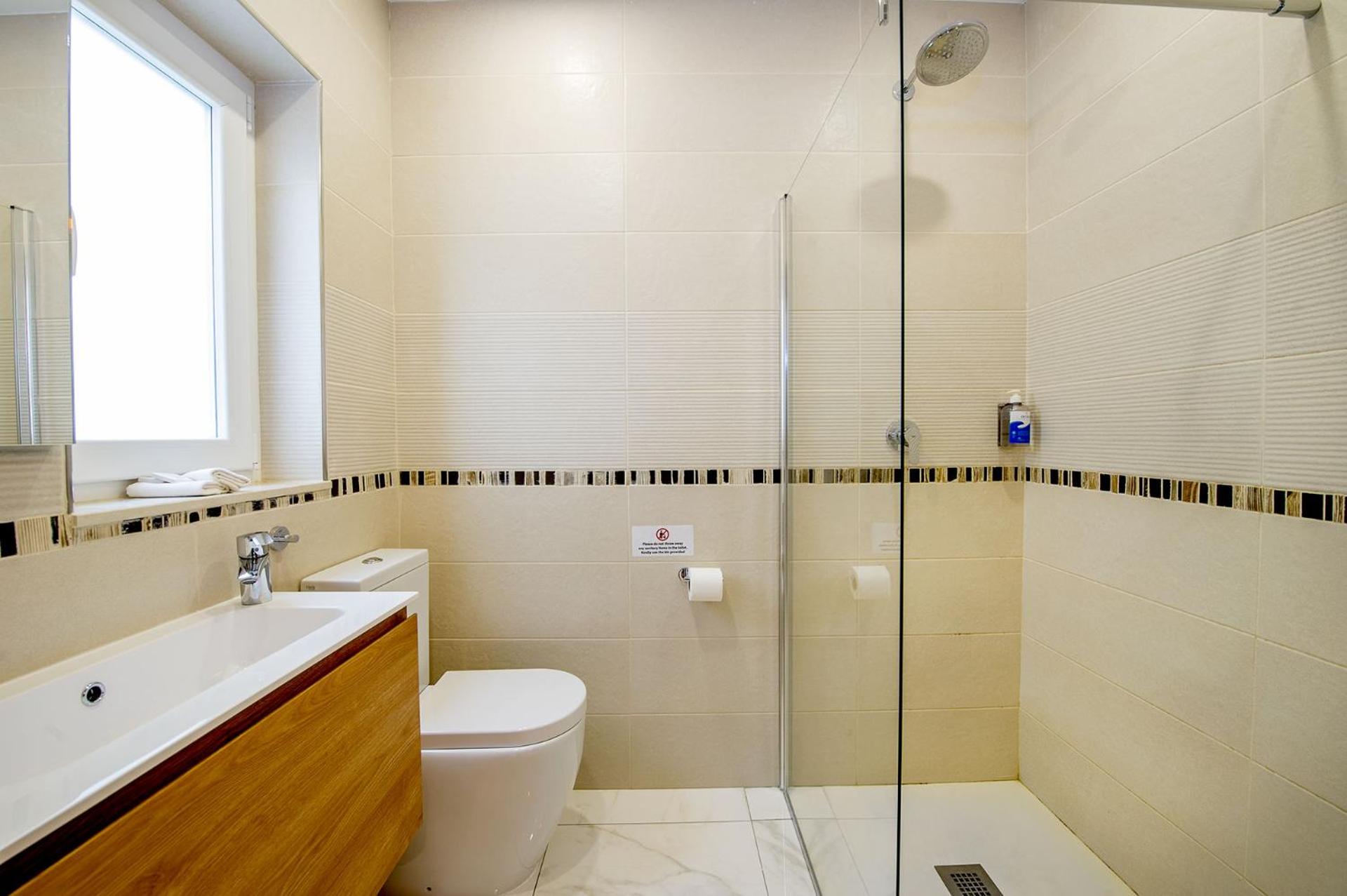 Deluxe Double Room - Photo 3