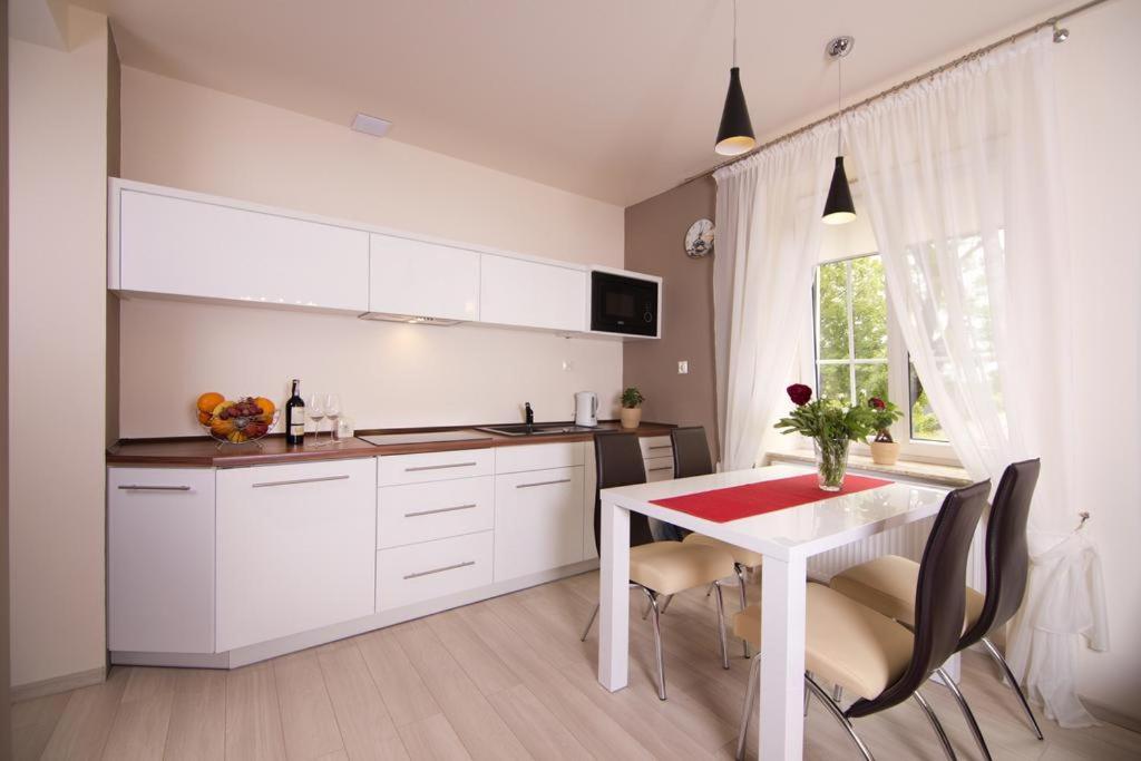 One-Bedroom Apartment - Photo 4