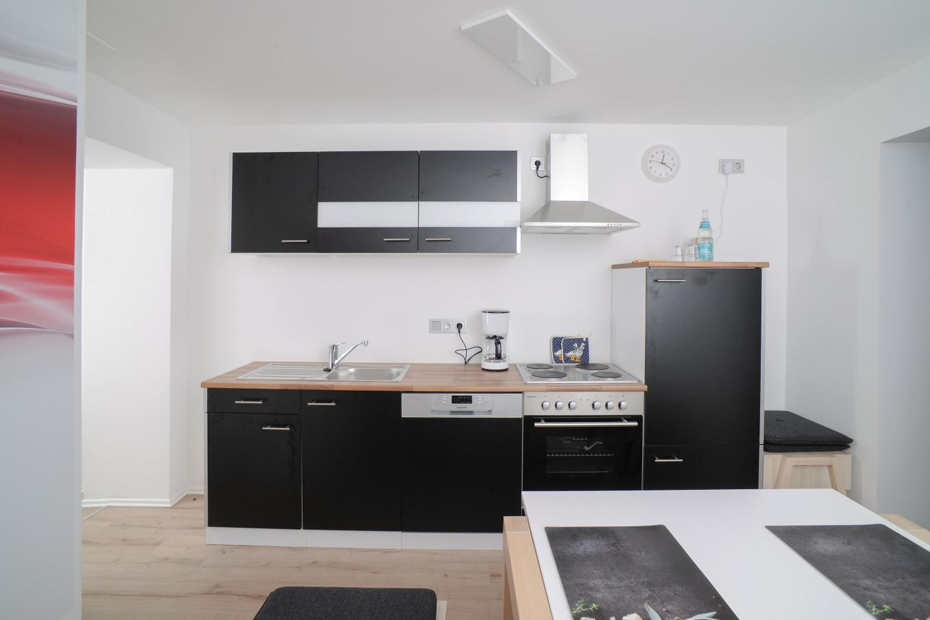 Studio Apartment - Photo 8