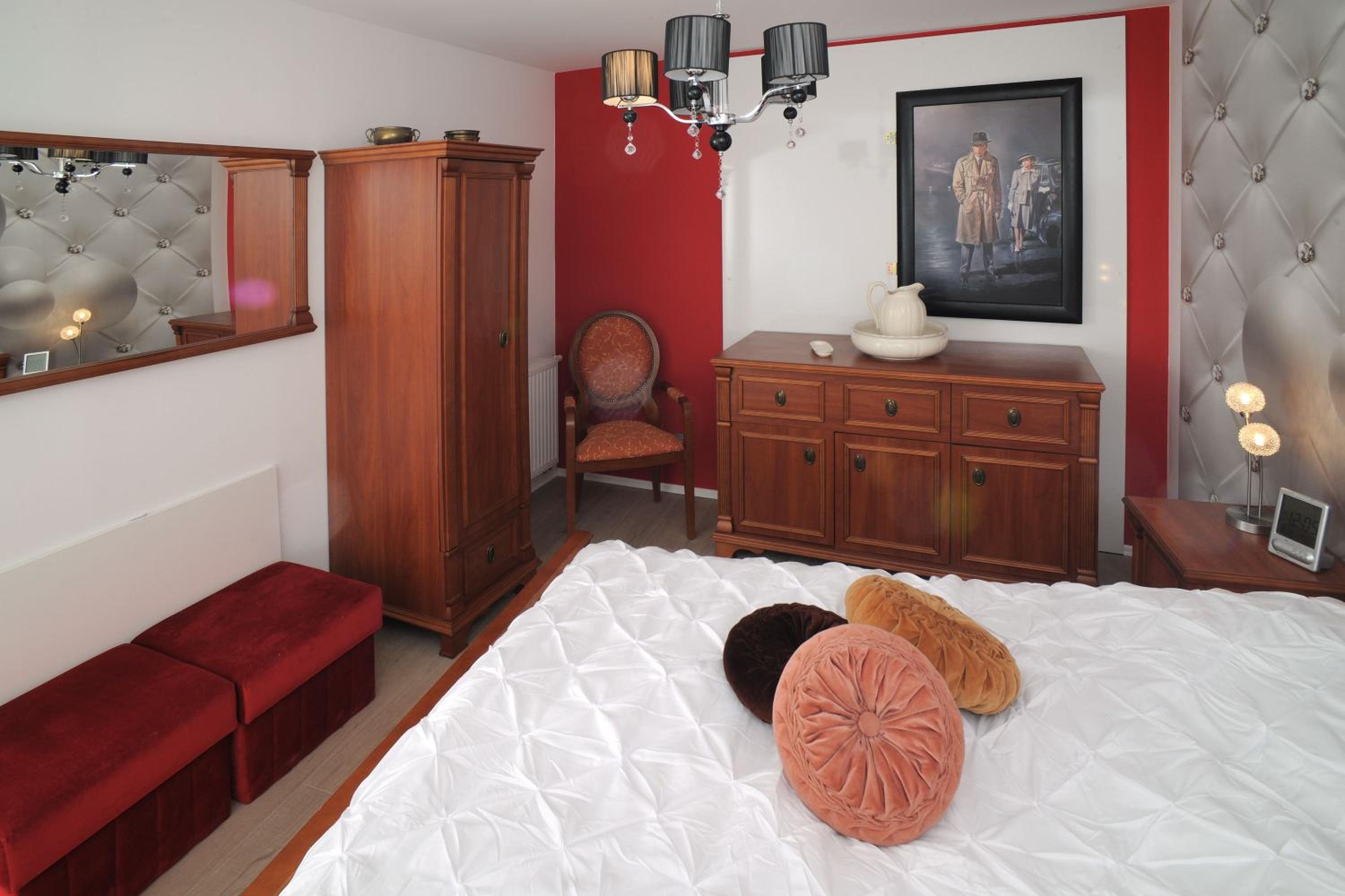 Studio Apartment - Photo 10