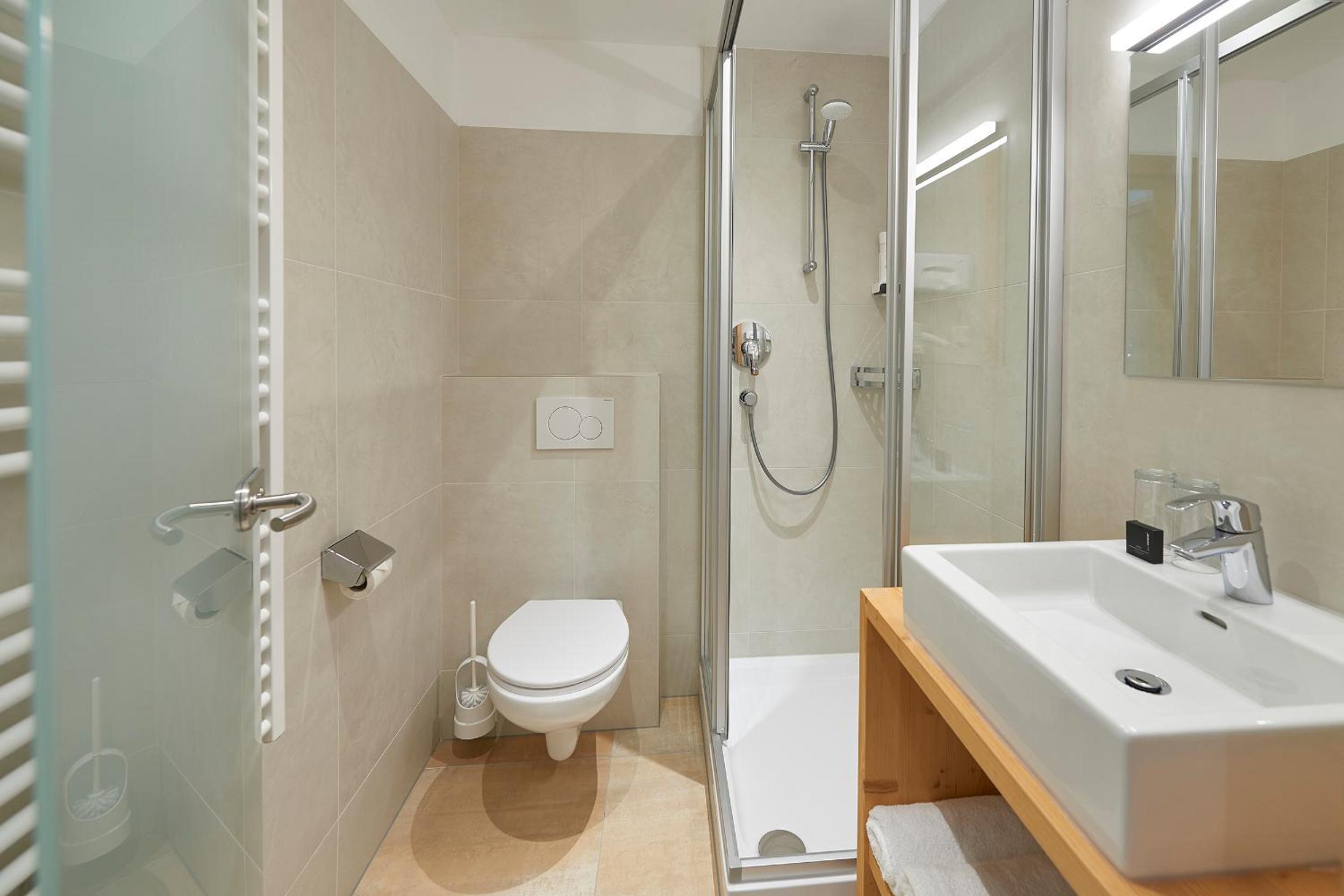 Standard Double Room - Photo 4