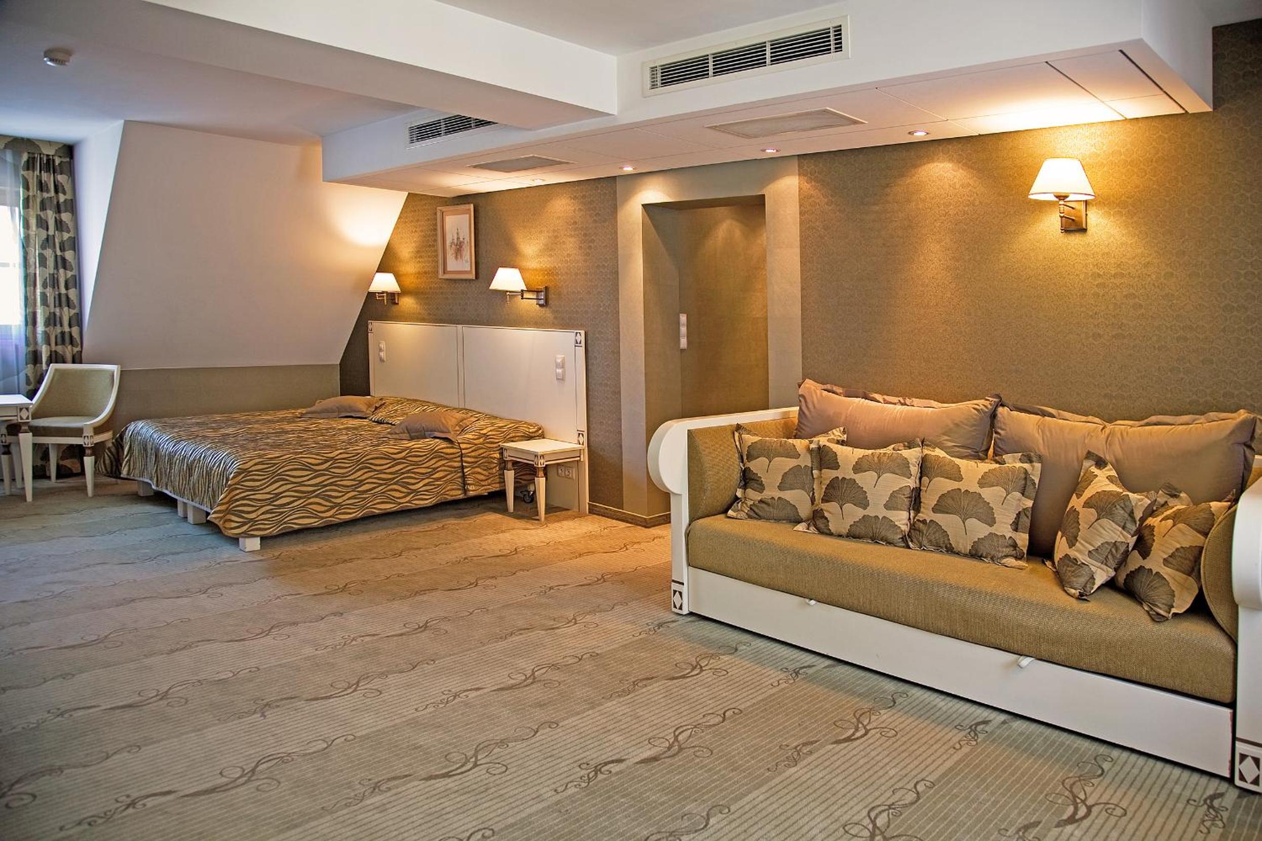 Double Room - Photo 7