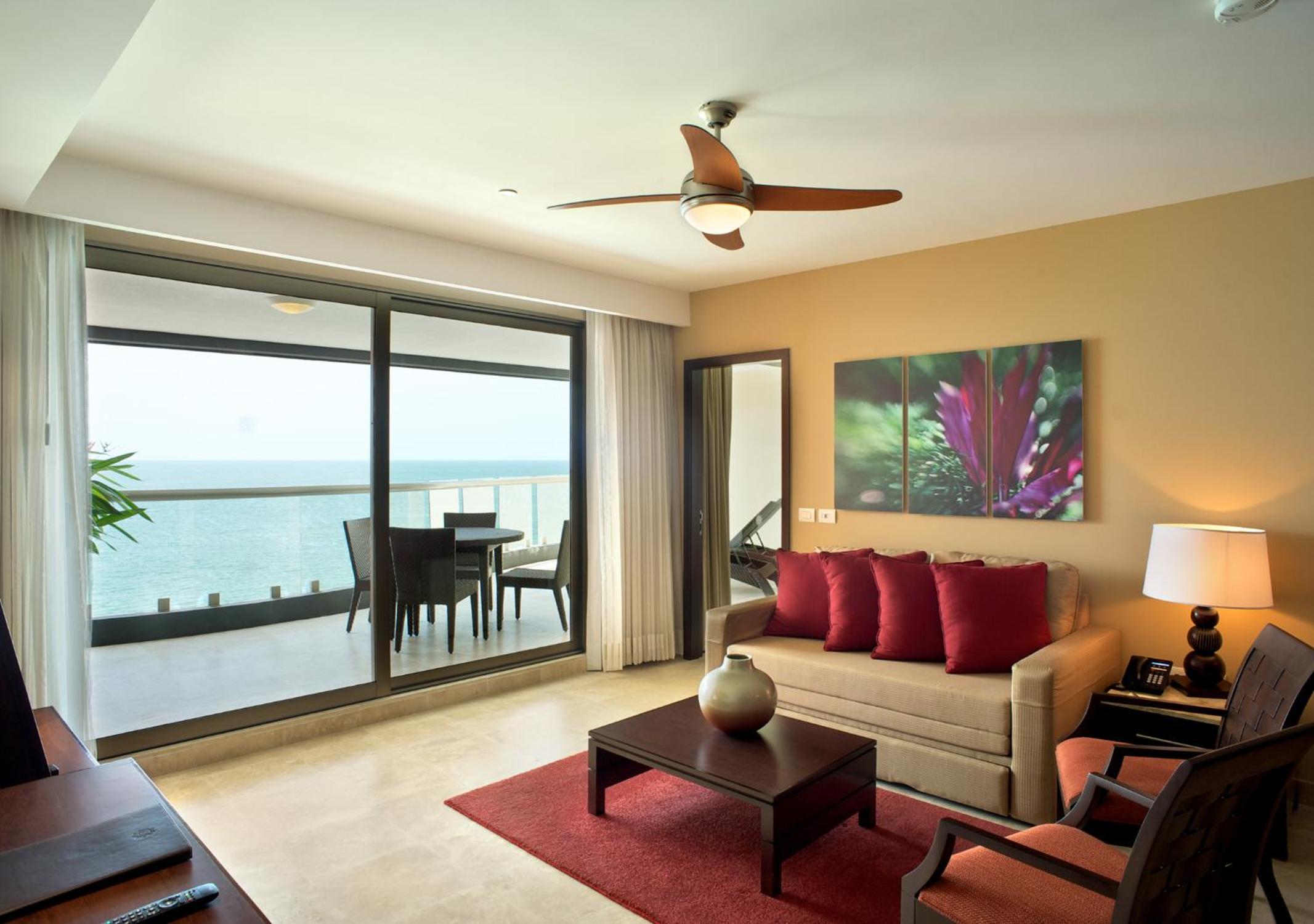 SUITE CON JACUZZI OCEANFRONT - Photo 12