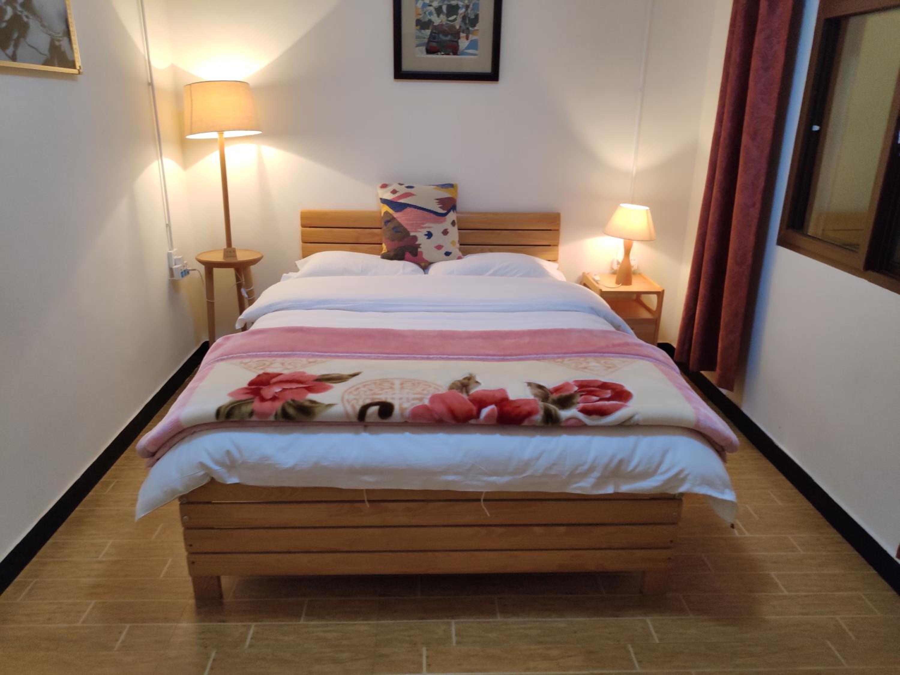 Standard King Room photo 1