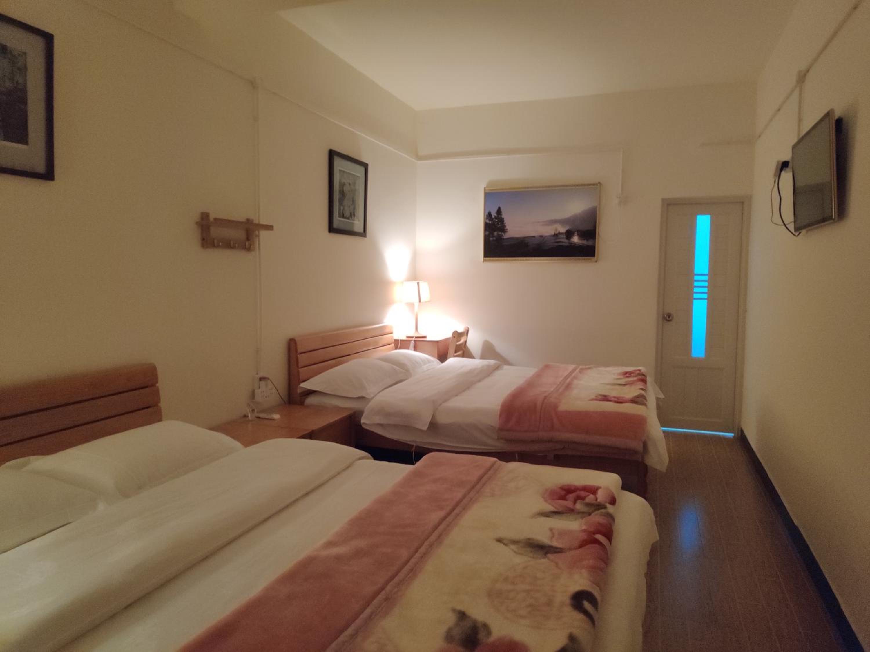 Standard Family Room with Balcony  photo 2
