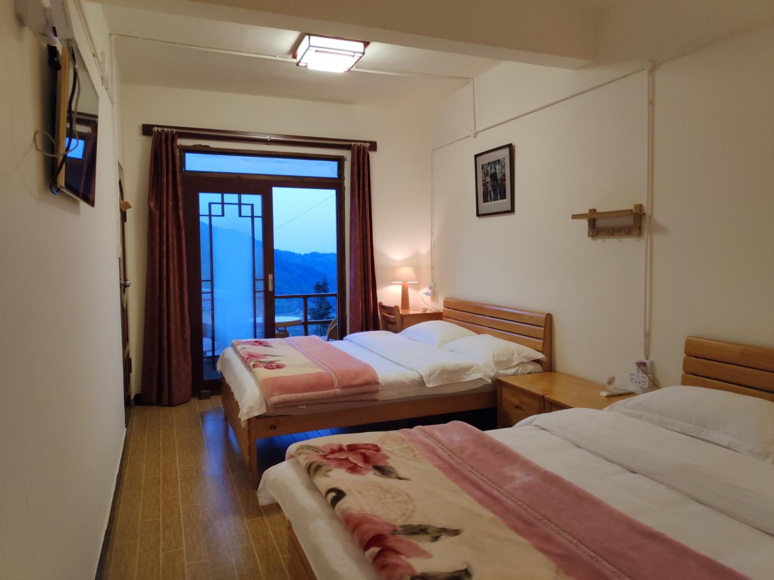 Standard Family Room with Balcony  photo 1