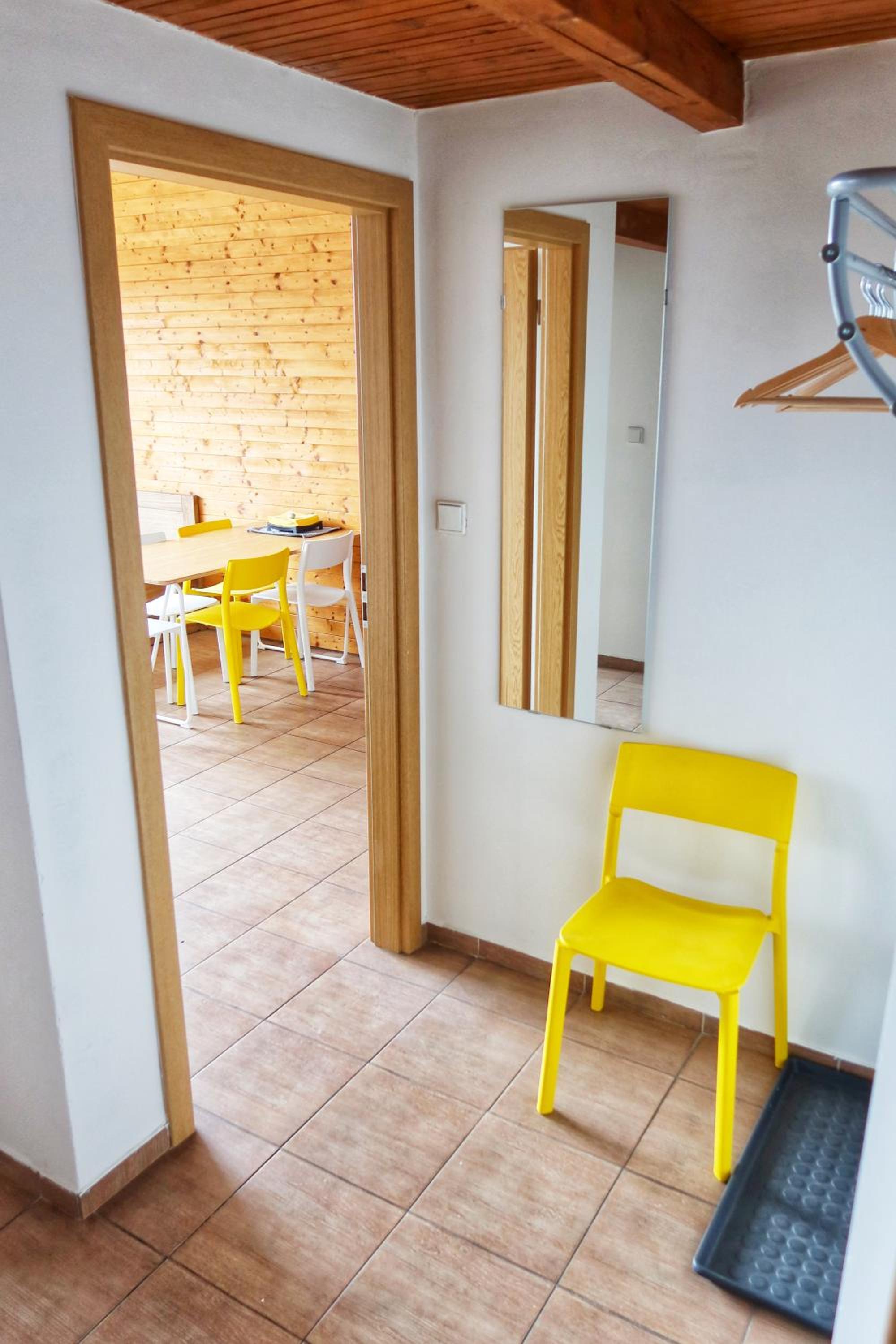 Apartment with Mountain View - Photo 15