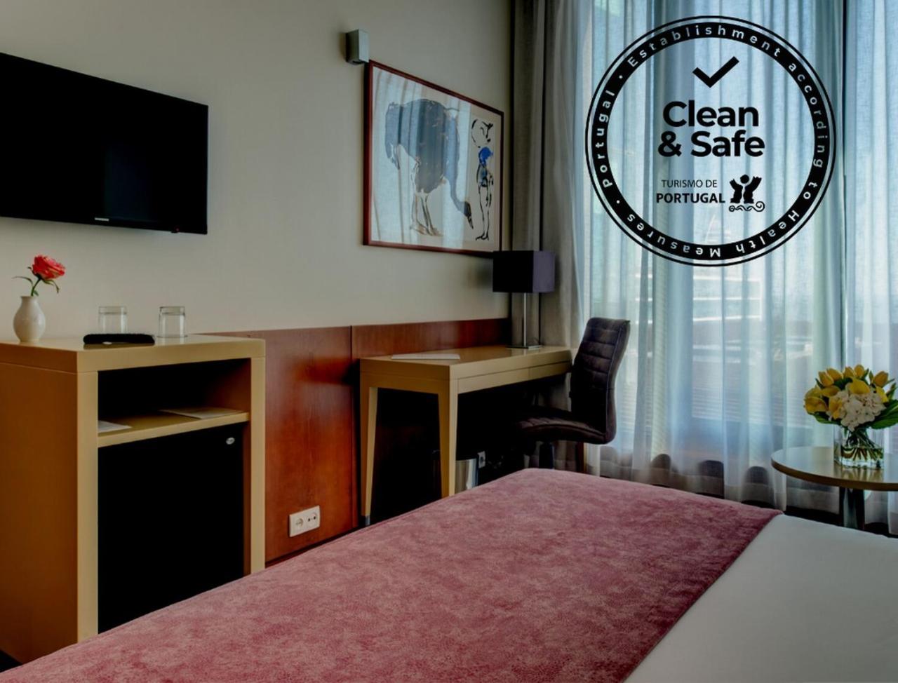 Double or Twin Room - Photo 4