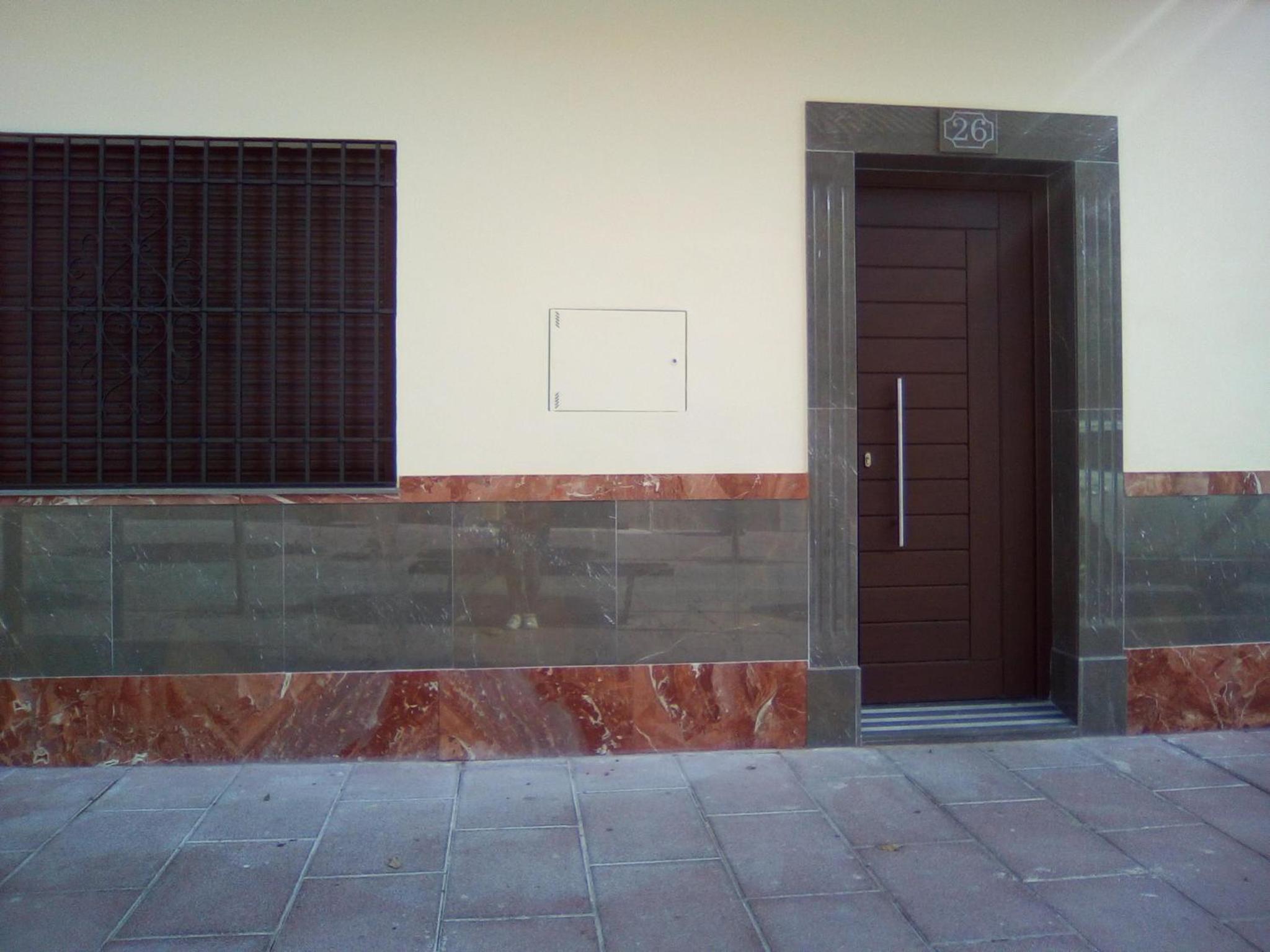 Two-Bedroom House - Photo 5