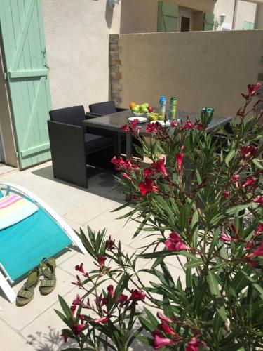 Apartment with Terrace photo 2