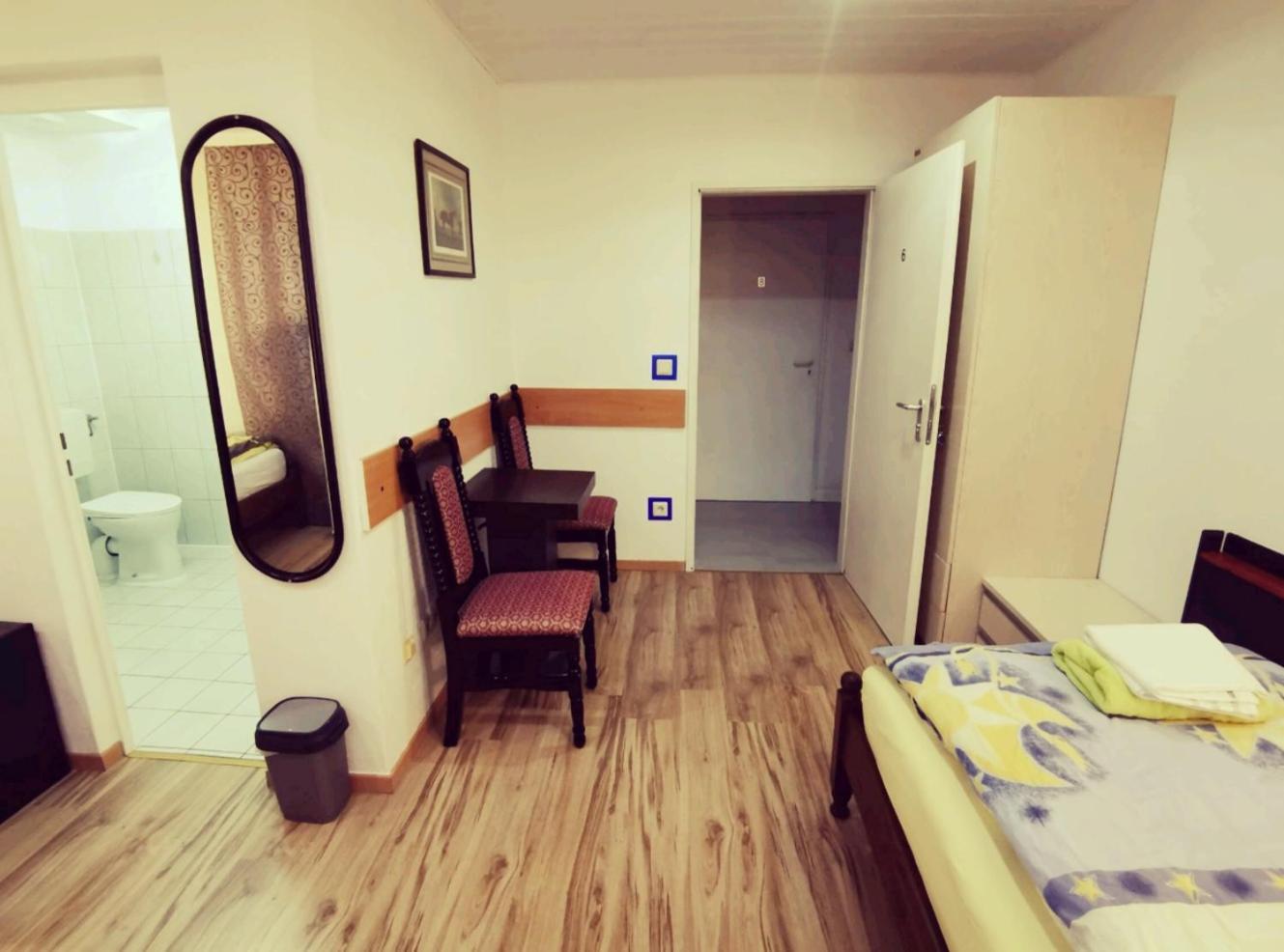 Standard Twin Room photo 2