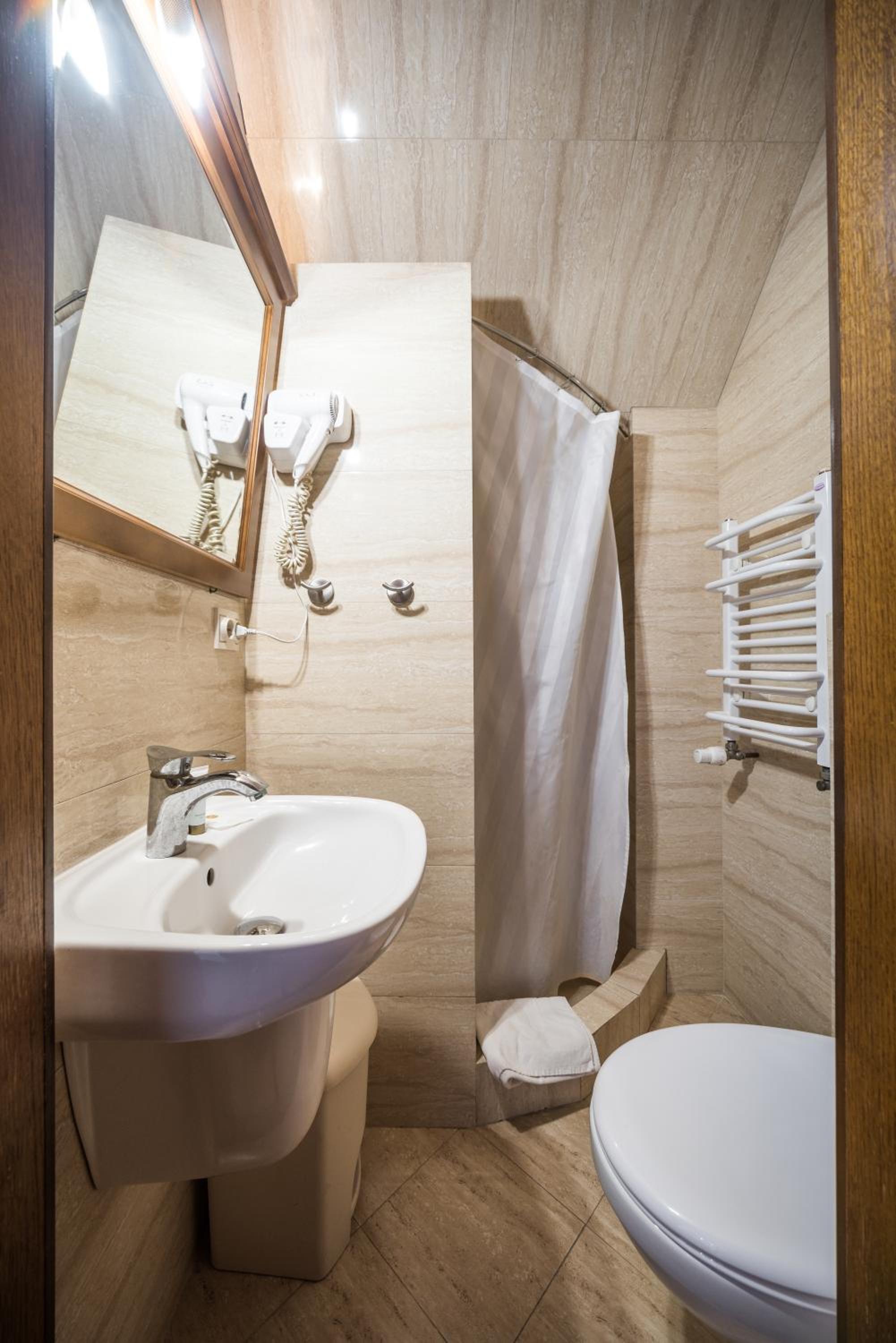 Triple Room - Photo 2