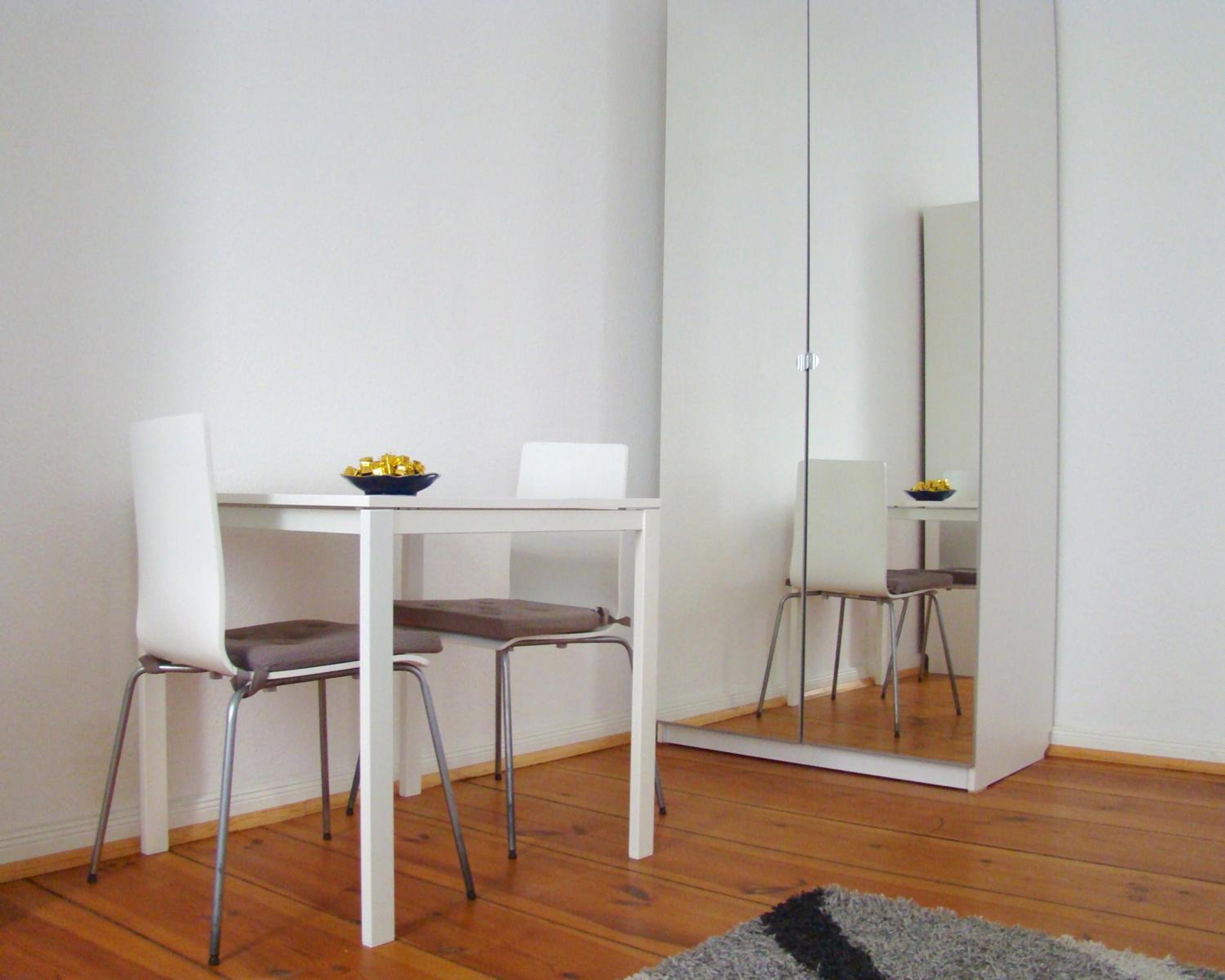 Three-Bedroom Apartment photo 2