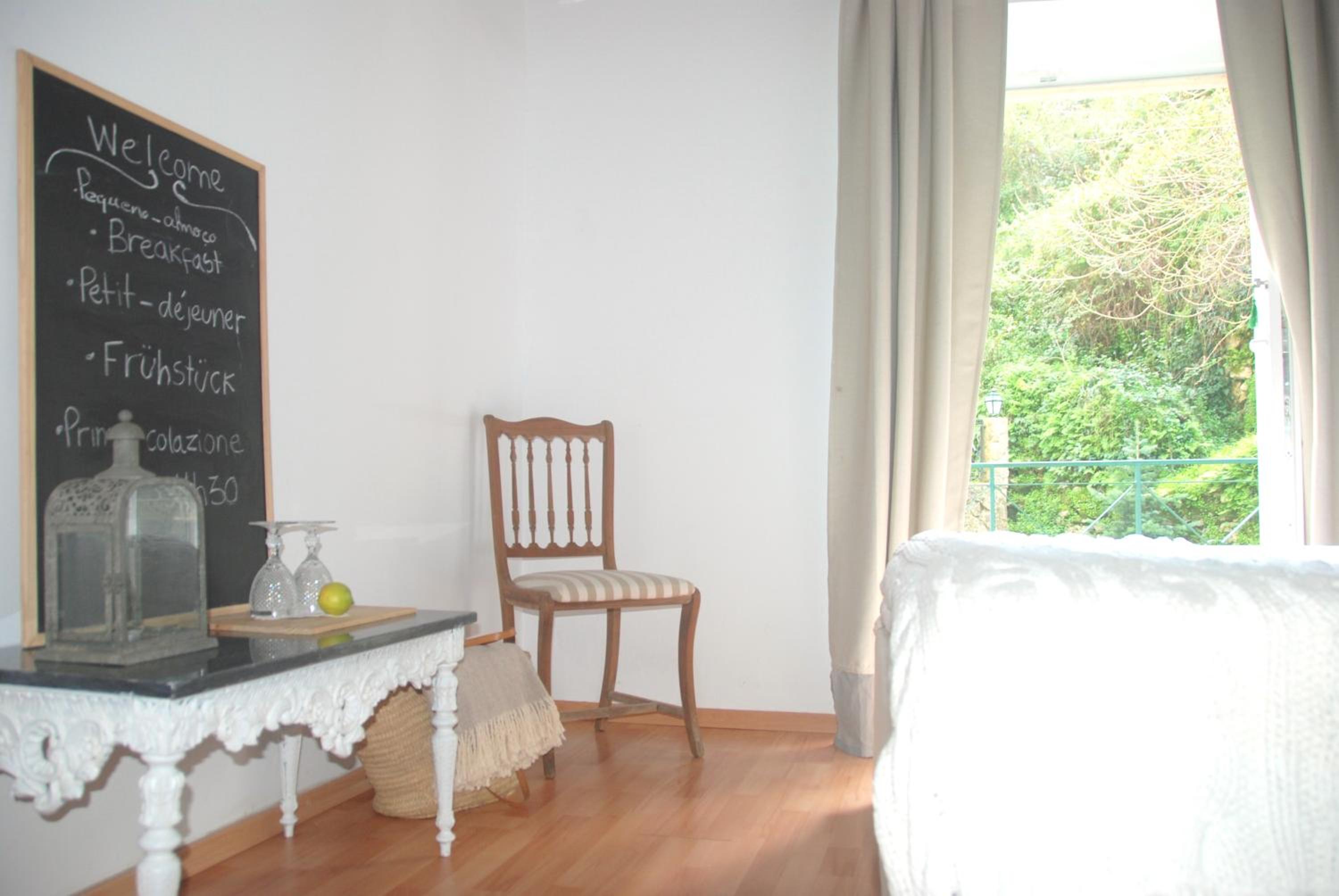 Double Room with Private Bathroom and Garden View photo 2