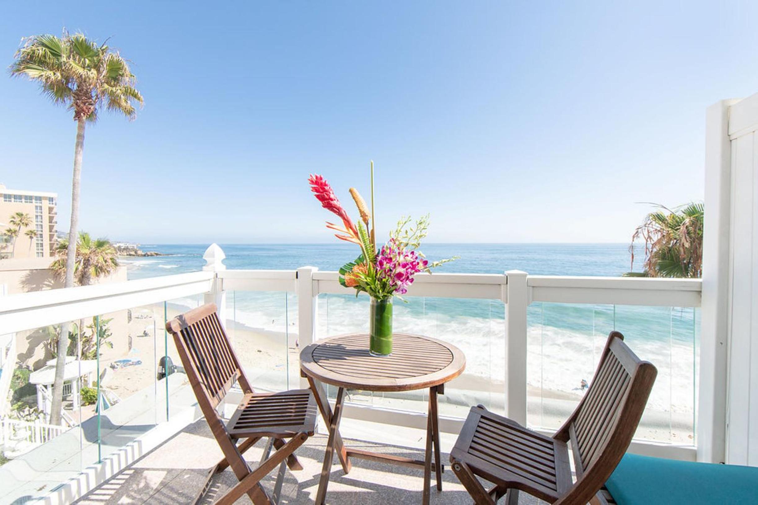 King Room with Fireplace - Beach Front  - Photo 3