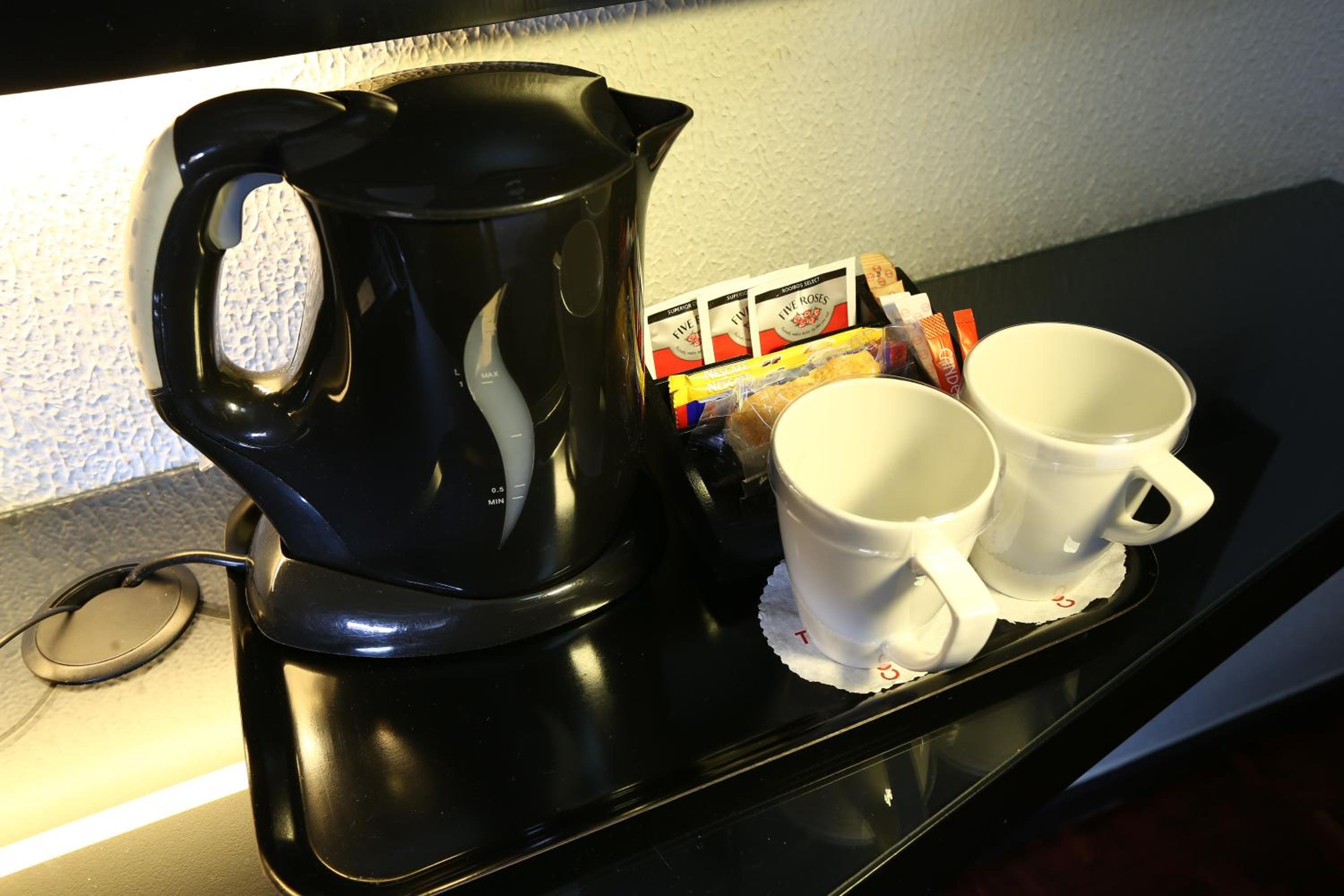 Standard Double Room - Photo 5