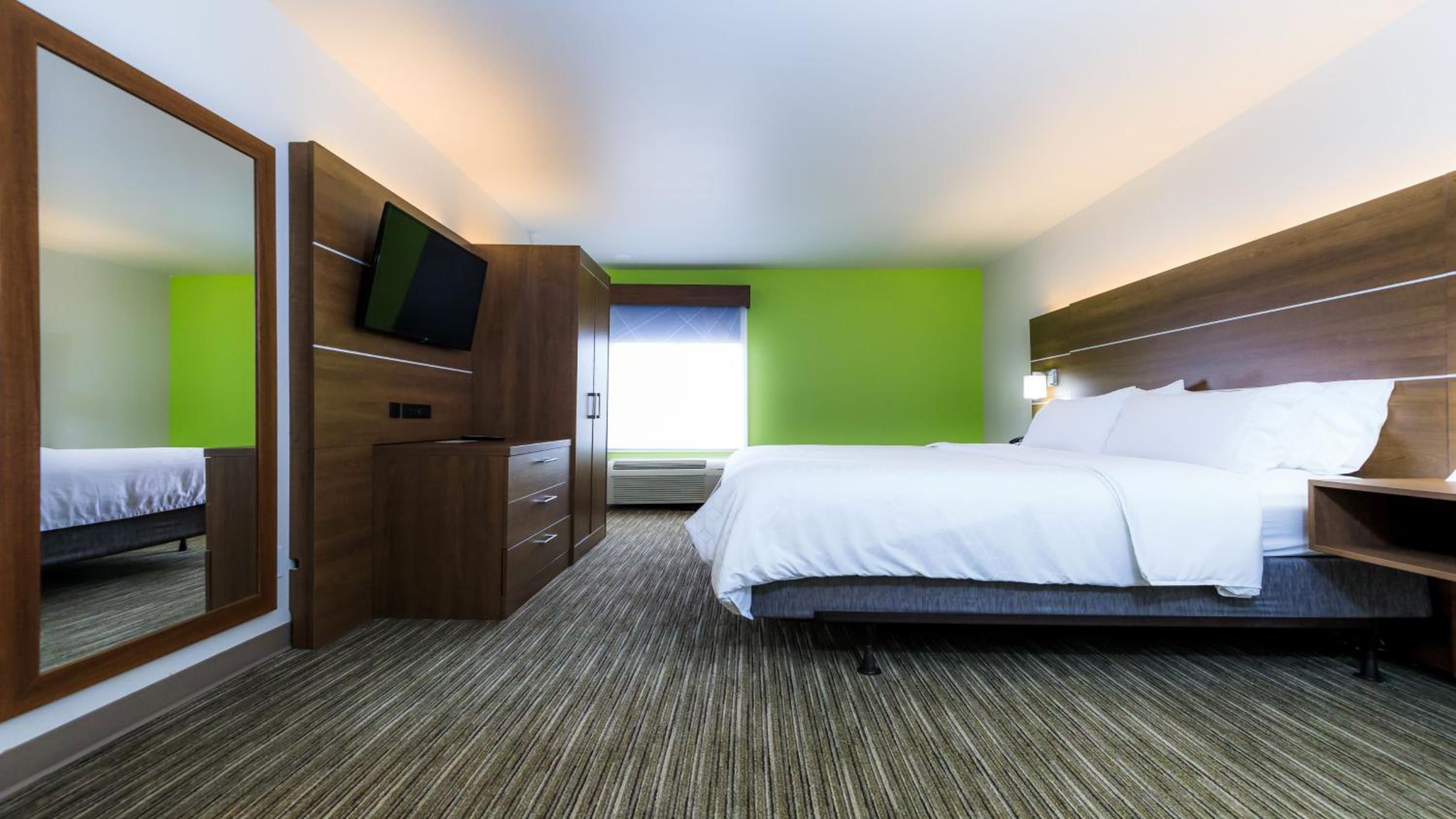 Standard King Room - Photo 3