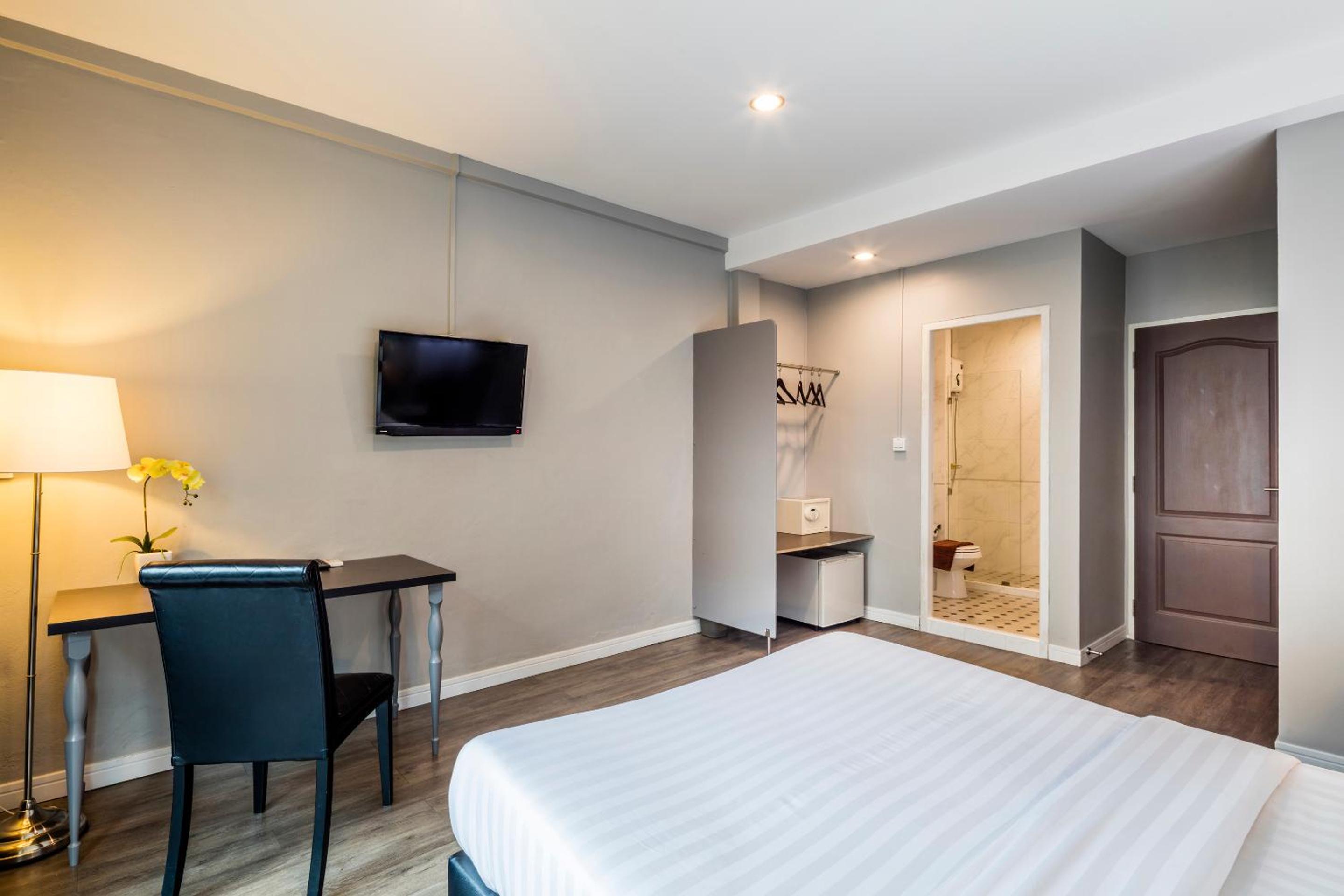 Deluxe Double Room photo 3