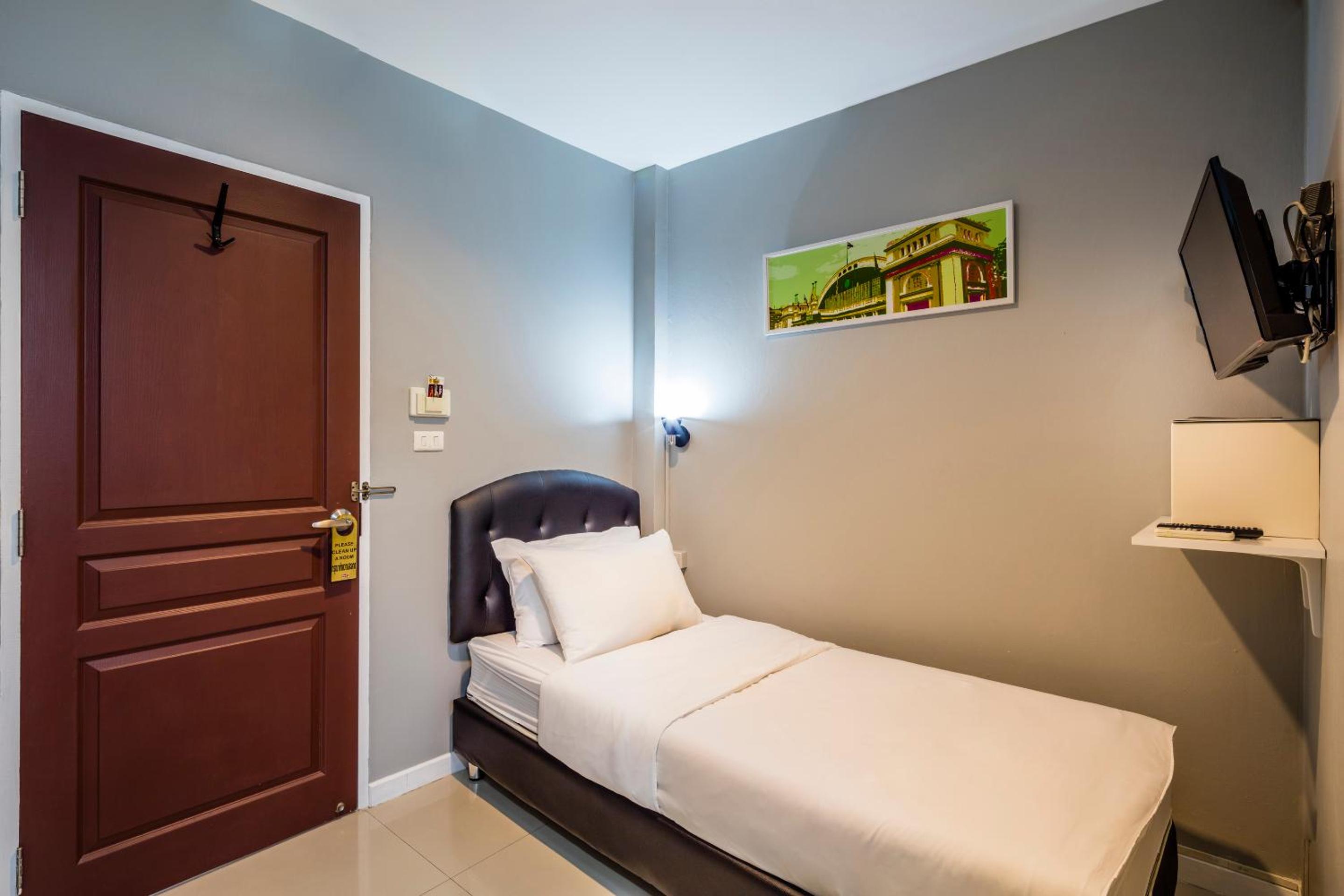 Single Room photo 2
