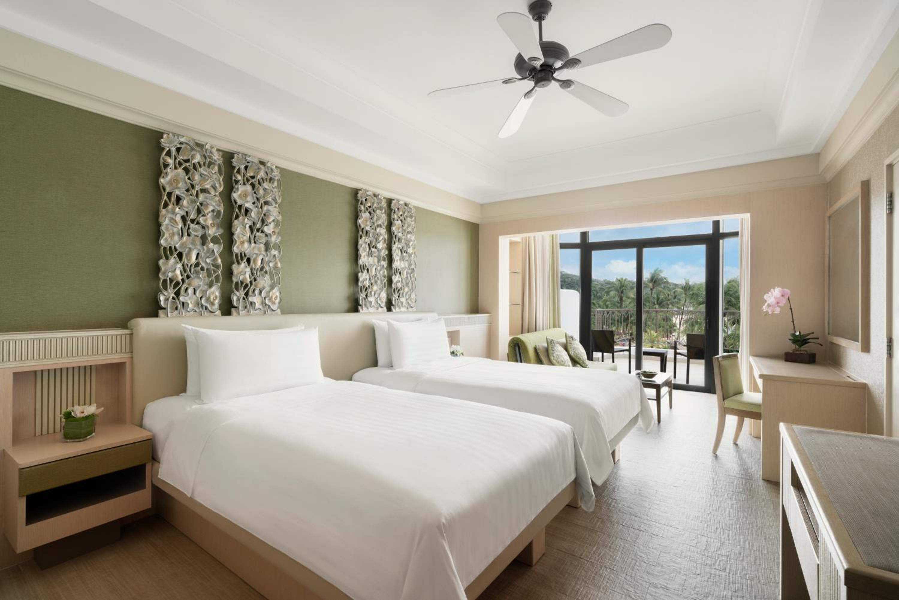 Deluxe with One Twin Bed and 2 Adults Occupancy (Non Smoking)