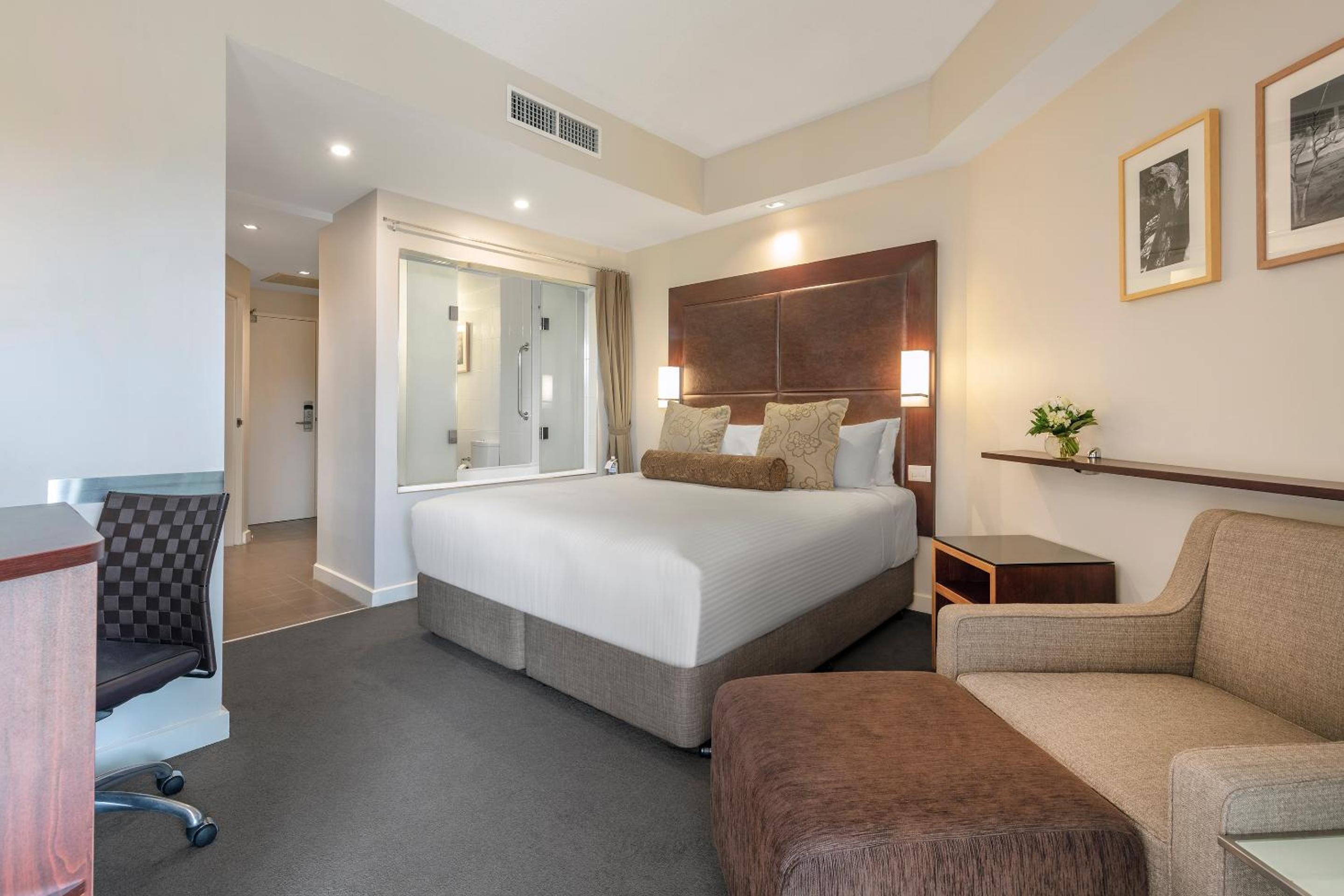 King Room With Spa Bath & Balcony - Photo 3