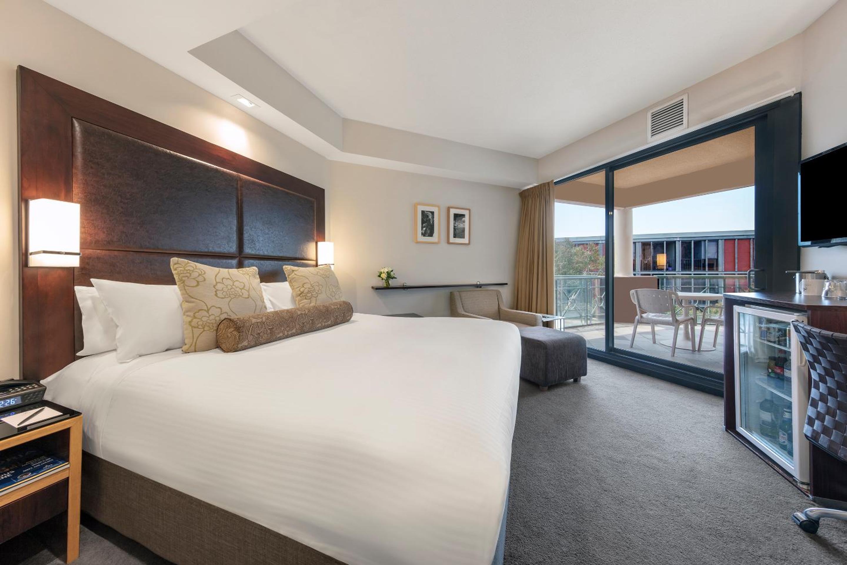 King Room With Spa Bath & Balcony - Photo 2