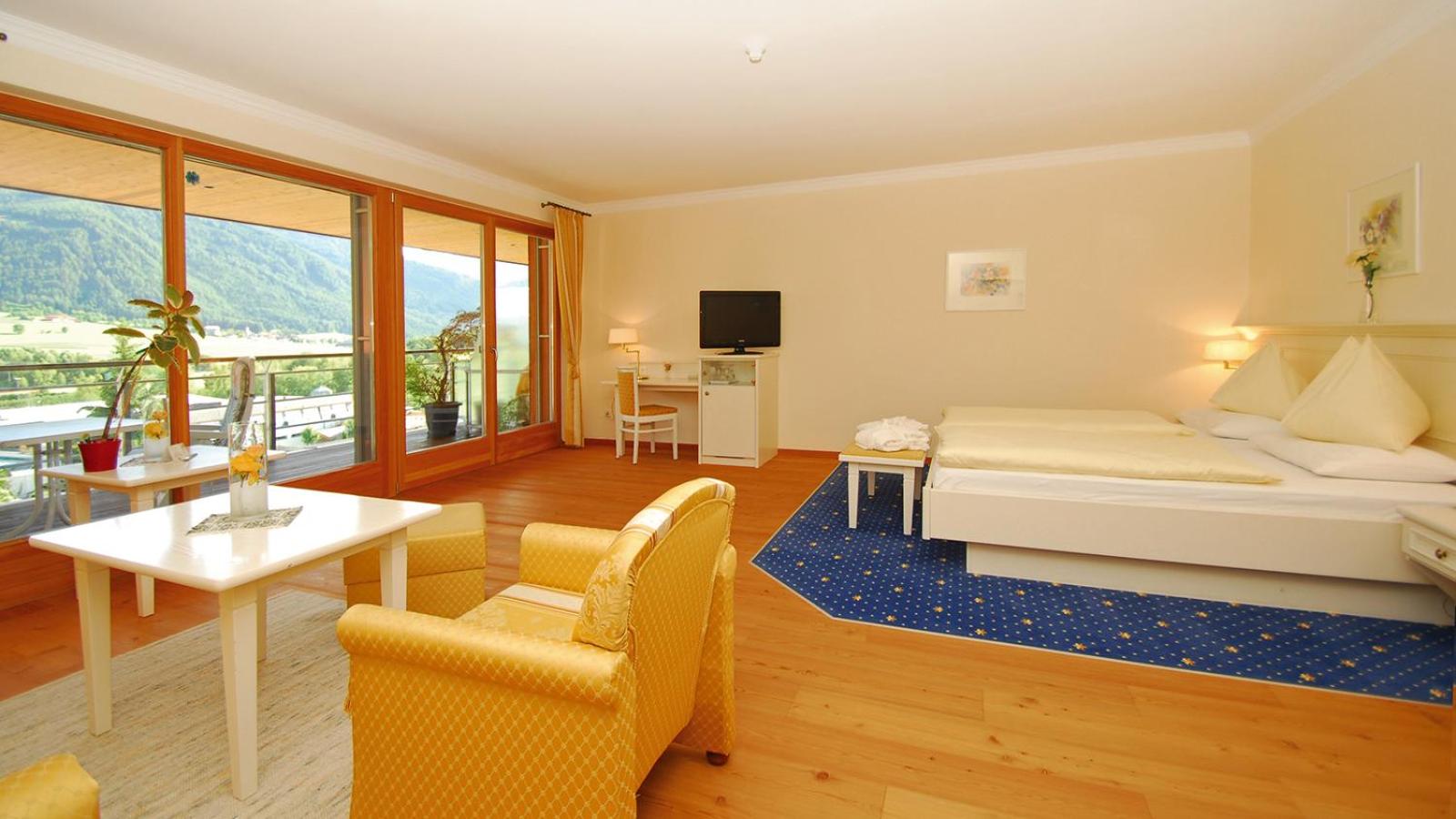 Suite with Balcony photo 1