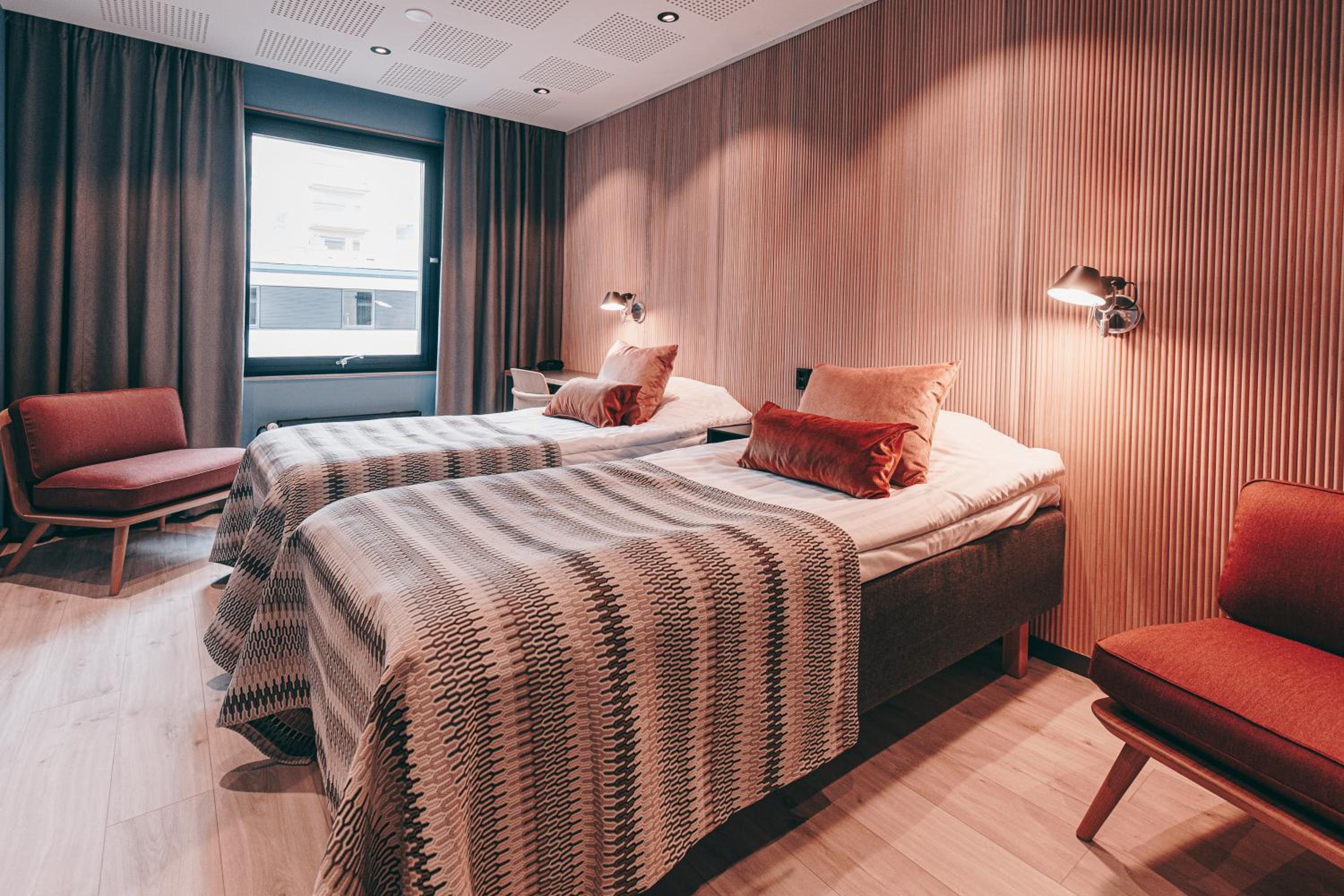 Twin Room - Photo 3