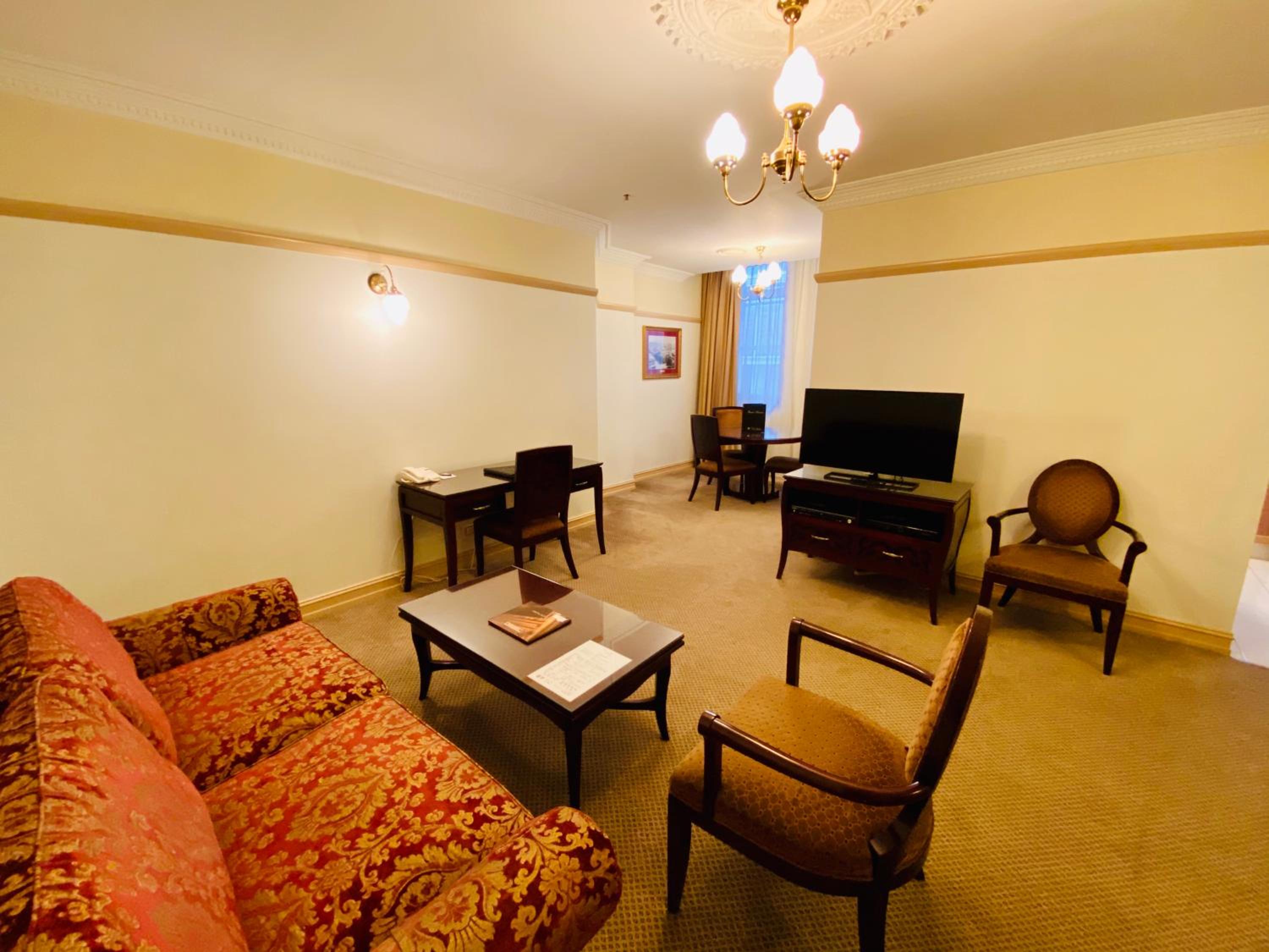 One Bedroom Suite - Photo 5
