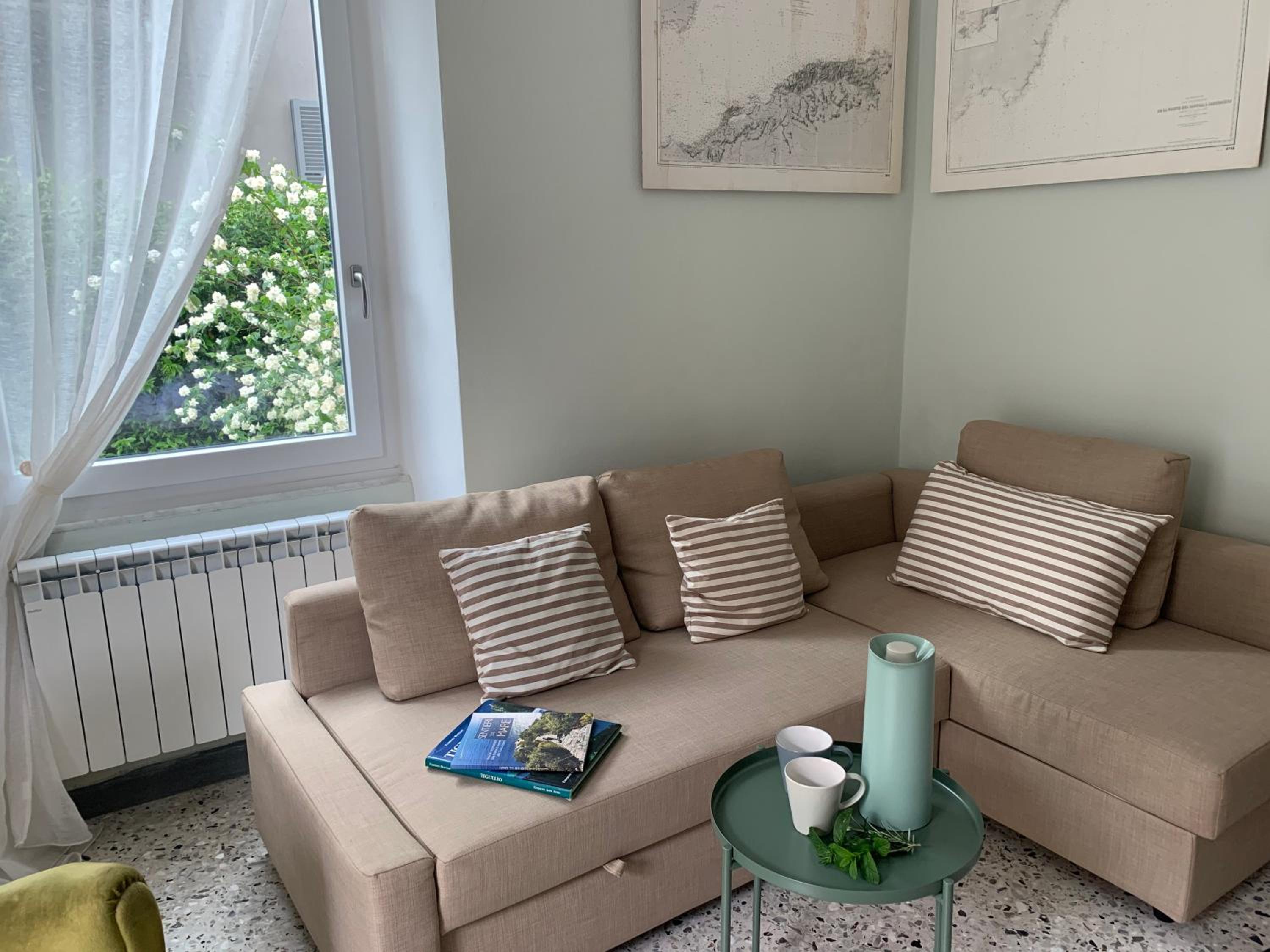 Apartment with Garden View