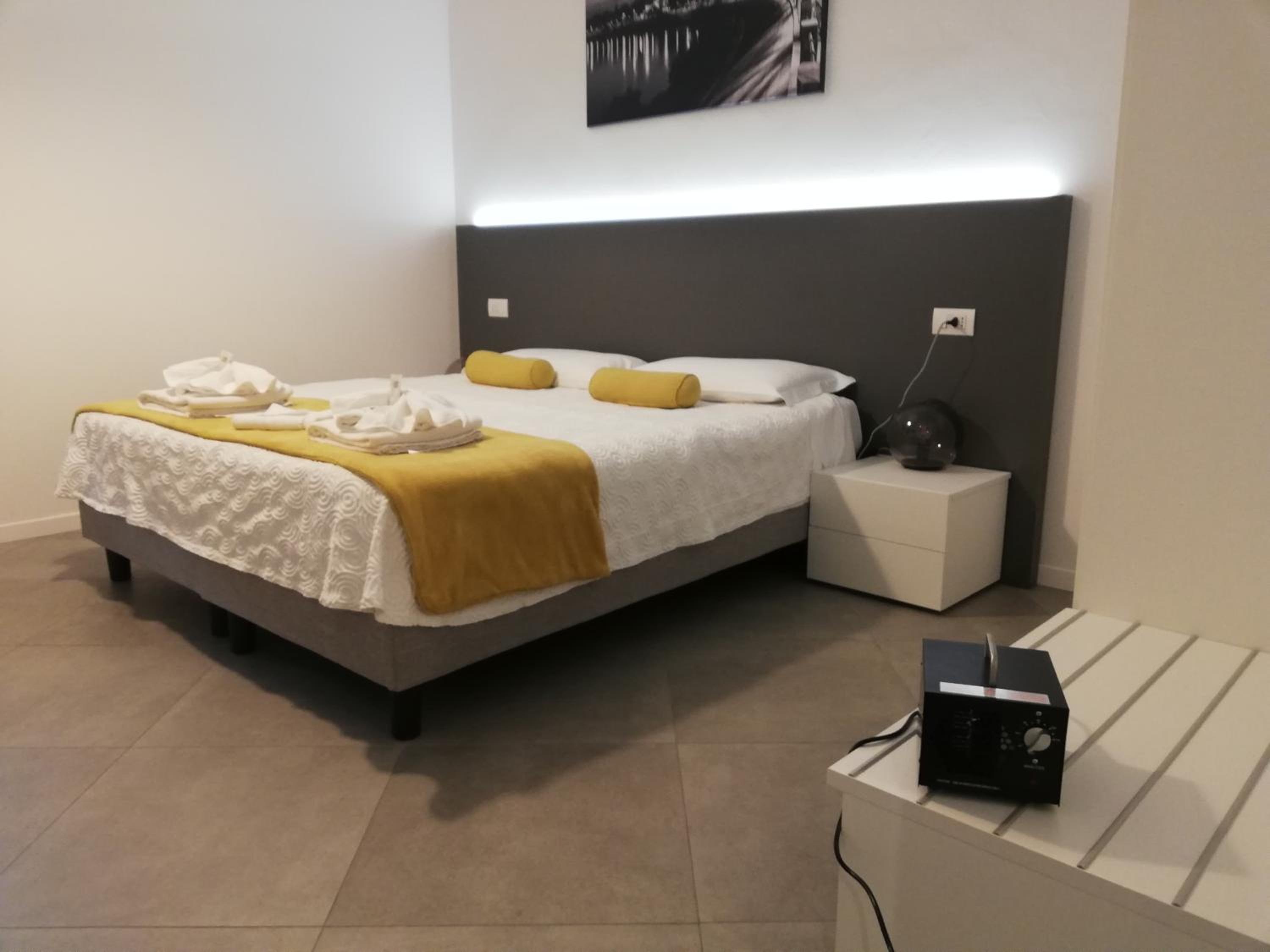 Double or Twin Room with City View photo 1