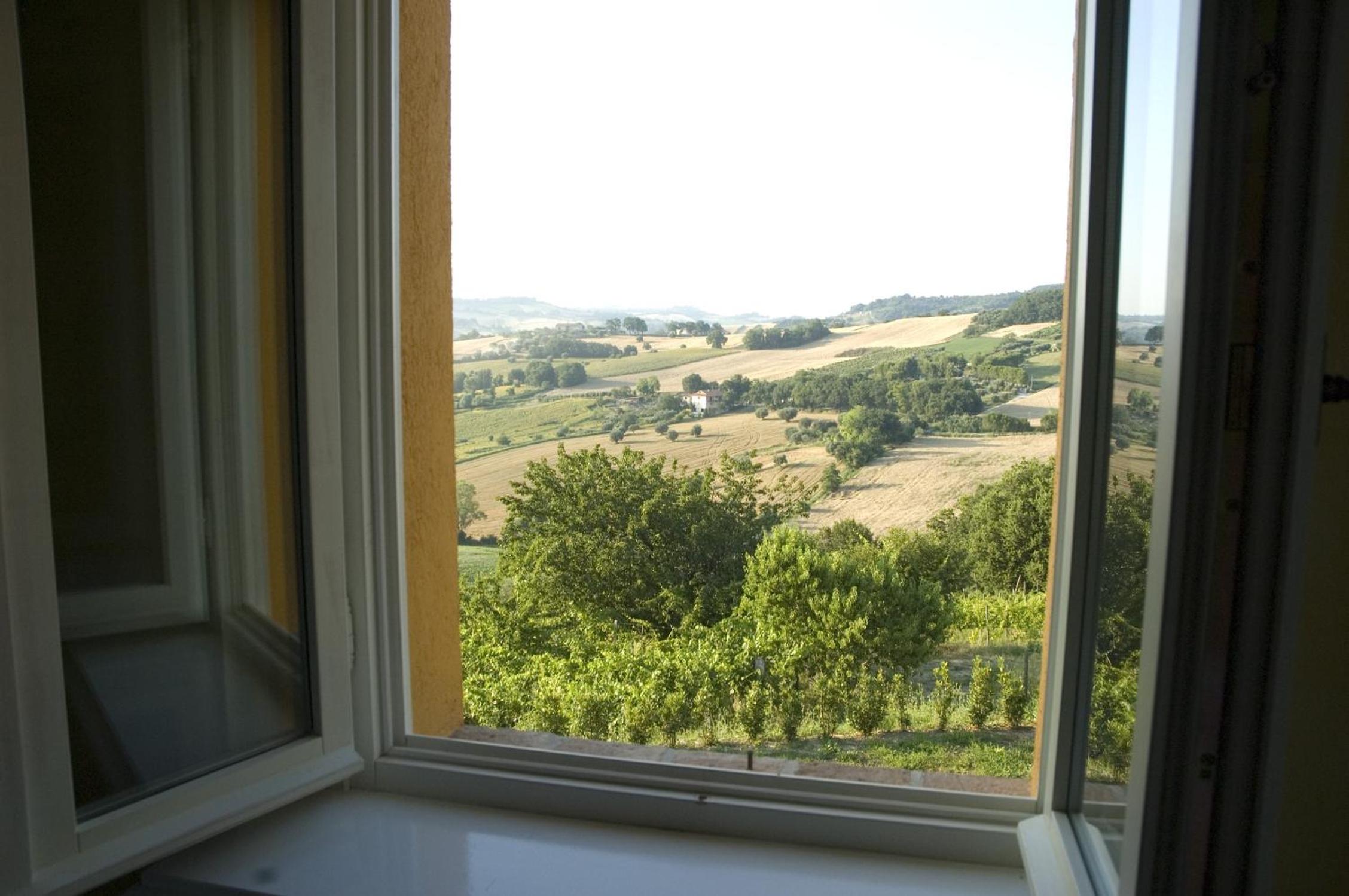 Large Double Room photo 3