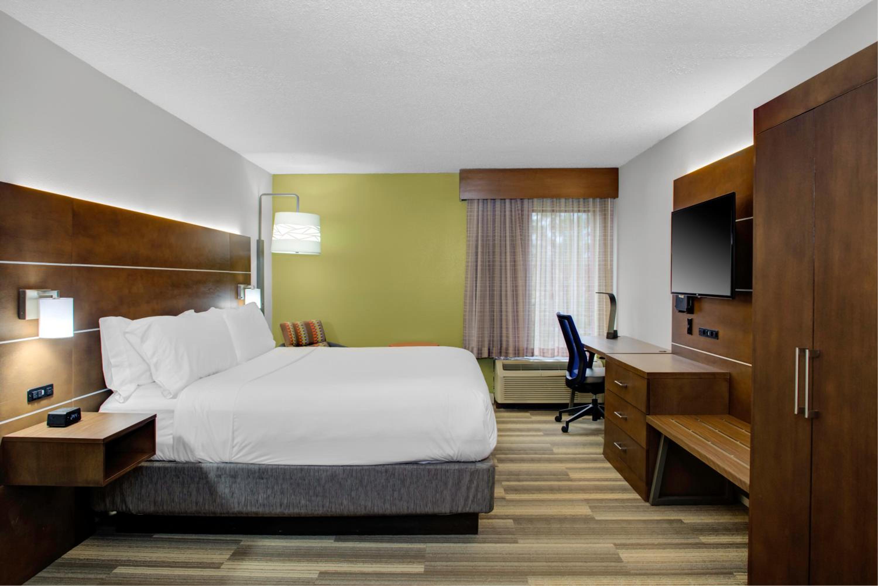 Standard King Room - Photo 3