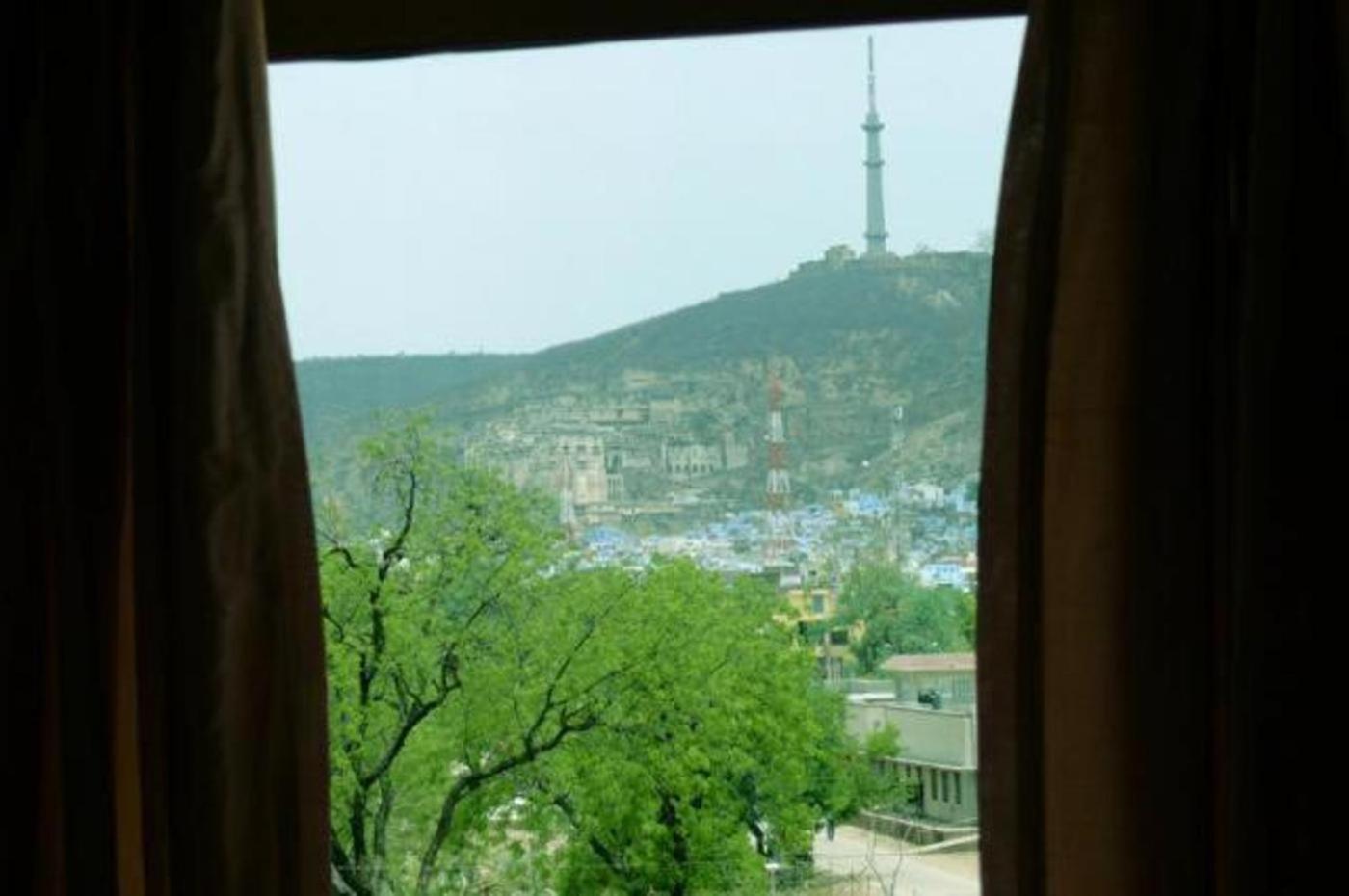 Deluxe Double or Twin Room - Photo 6