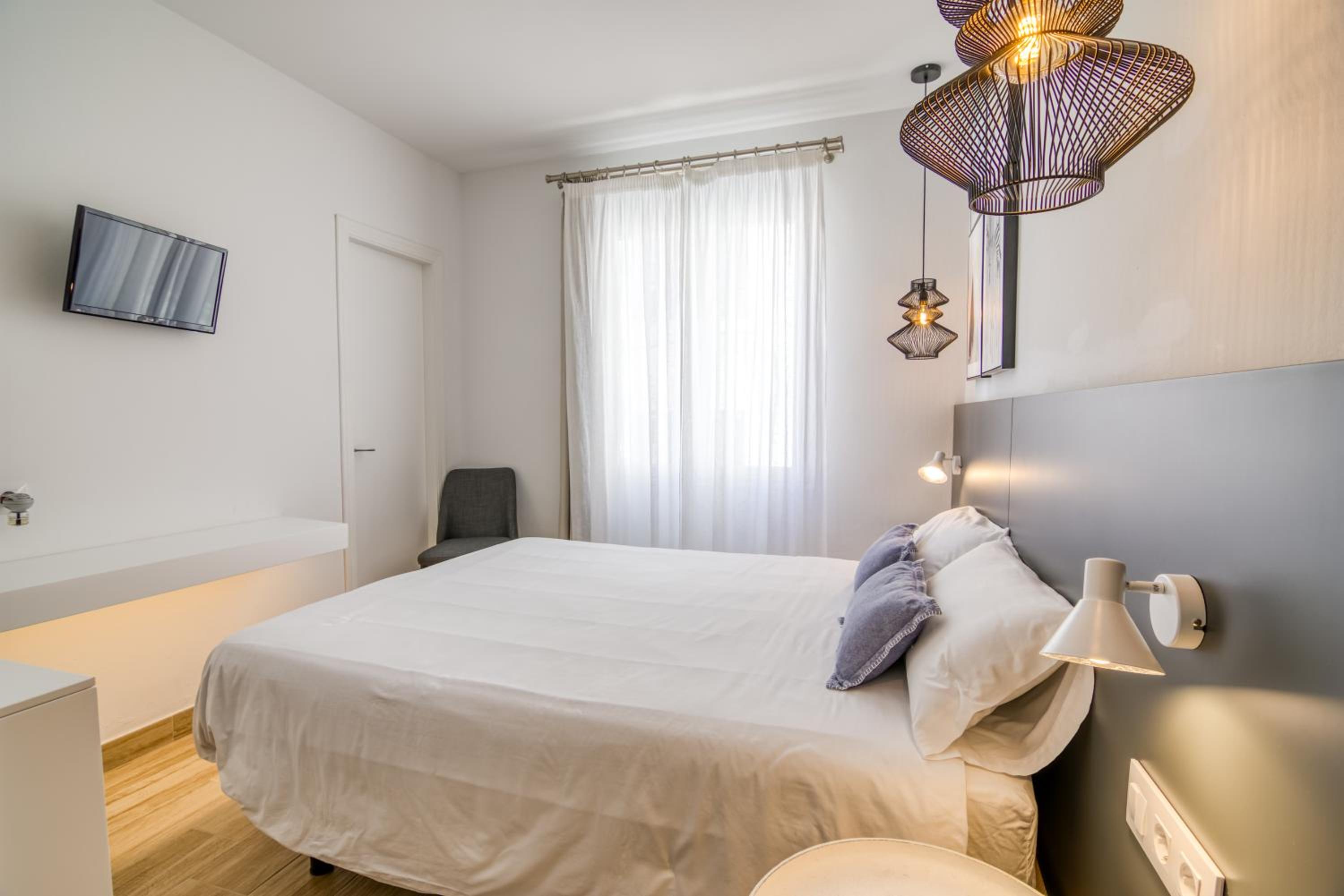Double or Twin Room photo 3