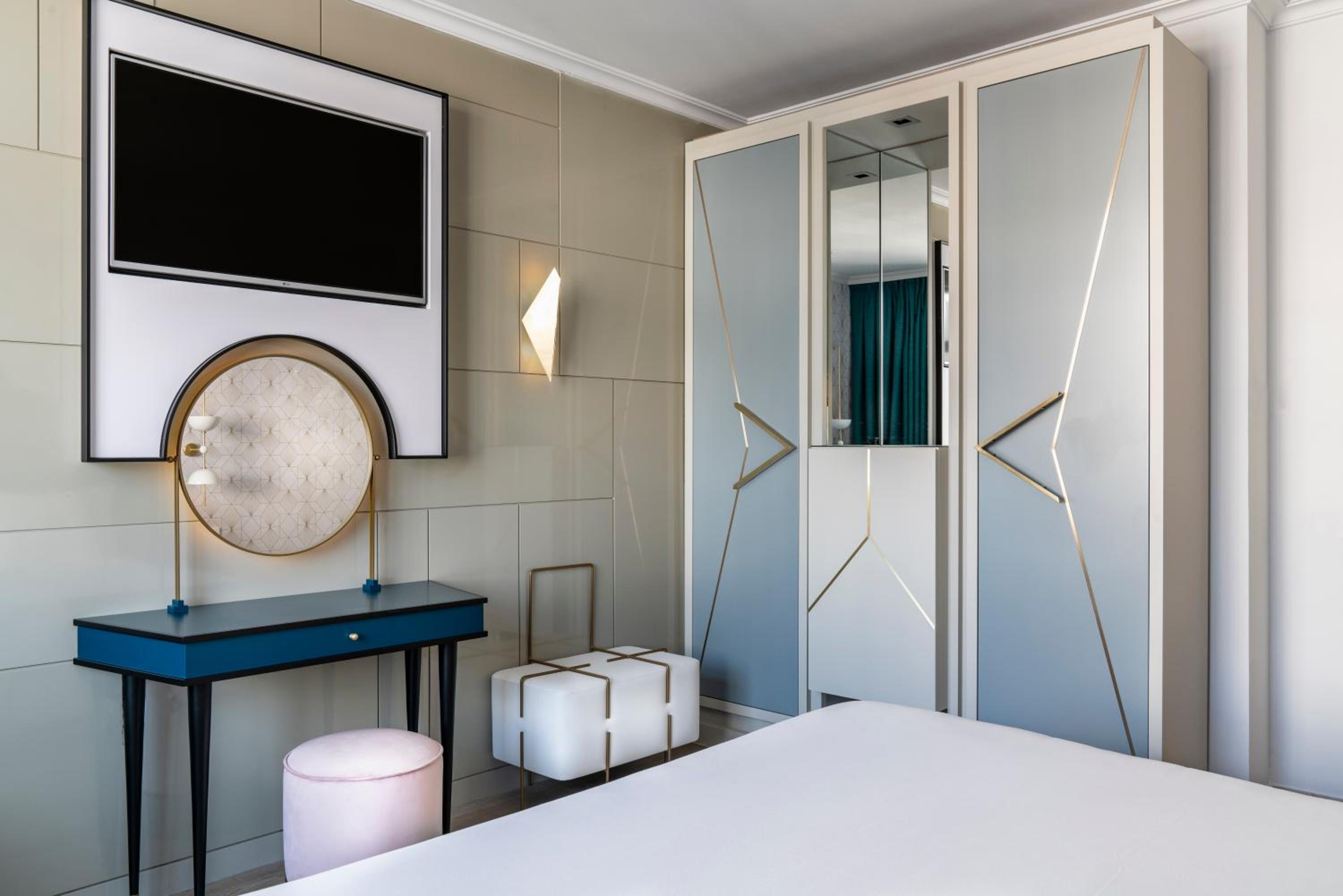 Vincci Room