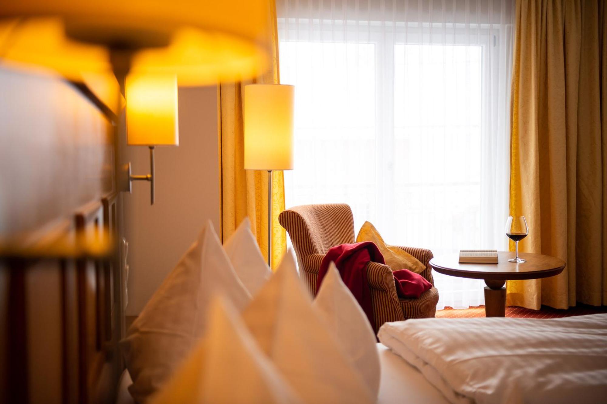 Large Double Room - Photo 2