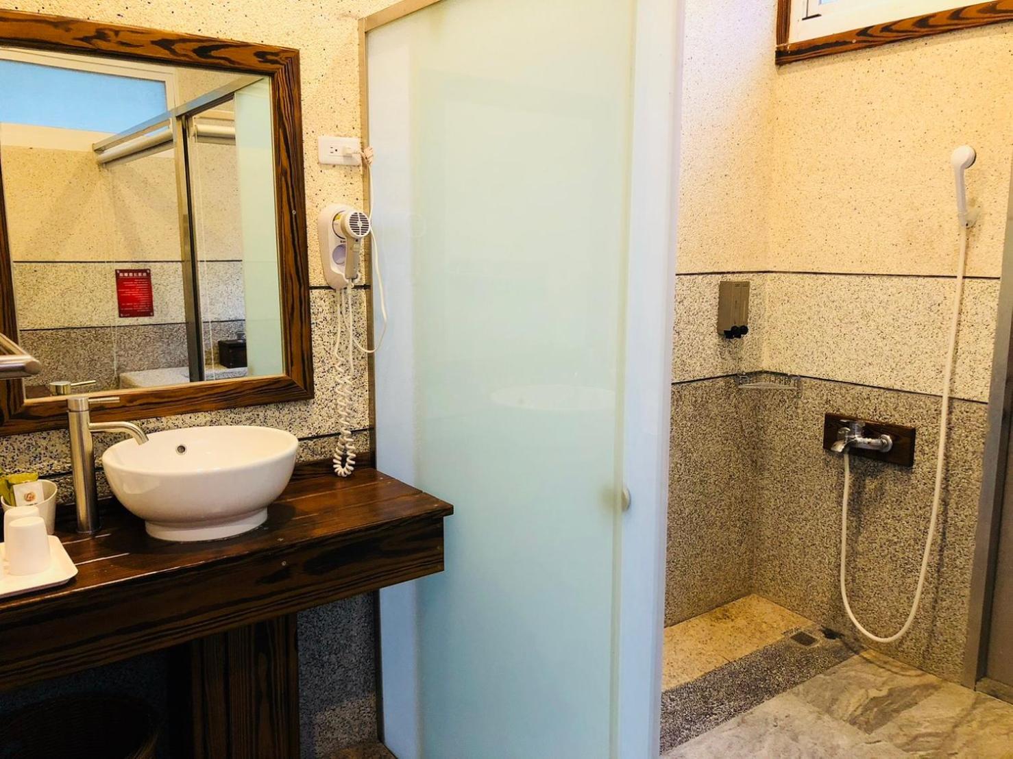 Deluxe Double Room with Bath photo 3